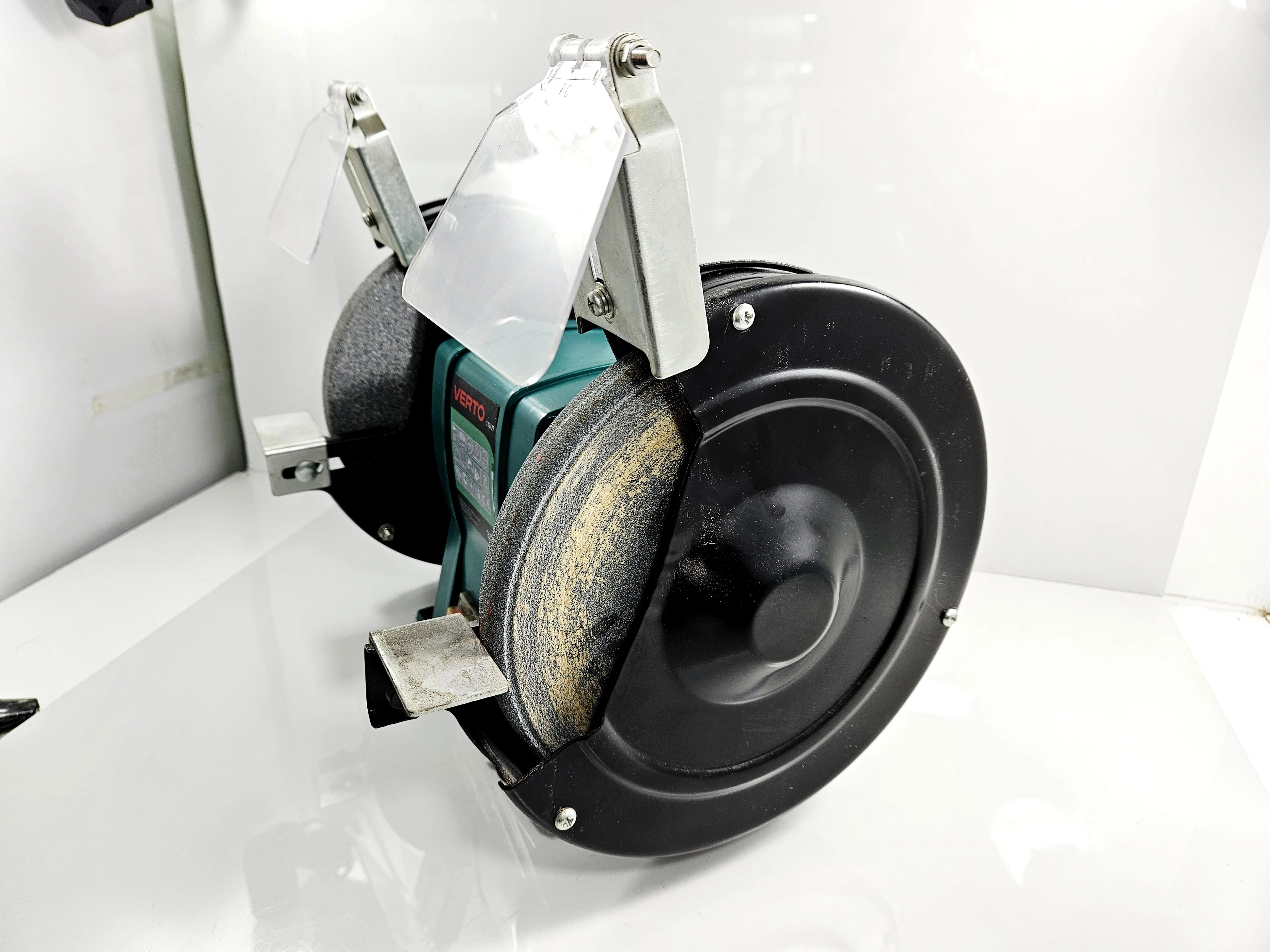 szlifierka-stolowa-350w-sciernica-200x16mm-verto-51g427-kod-producenta-51g427