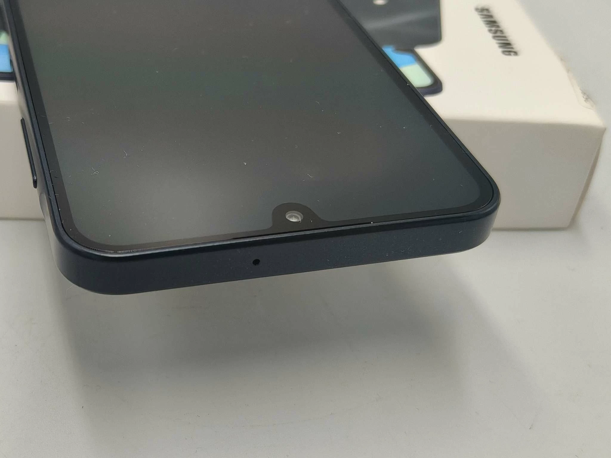 telefon-samsung-galaxy-a16-5g-1284gb-pudelko-system-operacyjny-4388-1