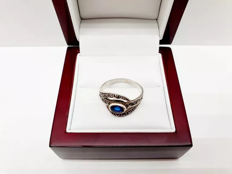 cudny-delikatny-srebrny-pierscionek-z-granatowym-oczkiem-p925-282g-r16-waga-282