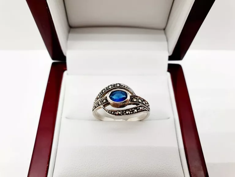 cudny-delikatny-srebrny-pierscionek-z-granatowym-oczkiem-p925-282g-r16-strzegomska-200-wroclaw