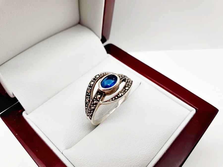 cudny-delikatny-srebrny-pierscionek-z-granatowym-oczkiem-p925-282g-r16-rozmiarsrednica-wew-mm-372-16