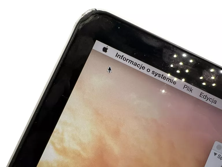 laptop-apple-macbook-pro-a1990-154-intel-core-i7-16gb-256gb-przekatna-ekranu-154