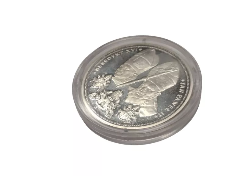 srebrny-medal-jan-pawel-ii-i-benedykt-xvi-1920-2005-ean-gtin-01234567890123