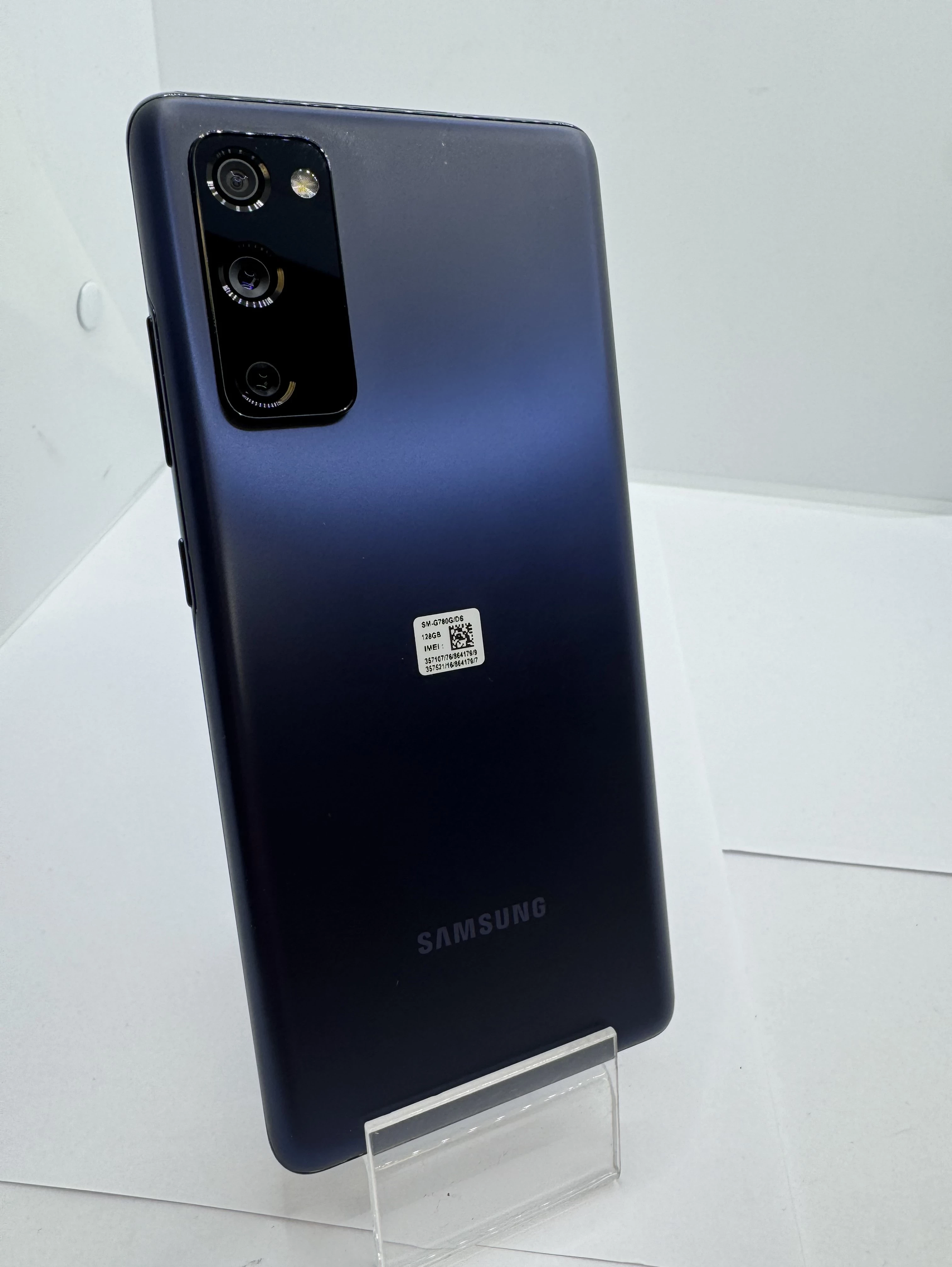 telefon-samsung-galaxy-s20-fe-6128gb-stan-11323-2