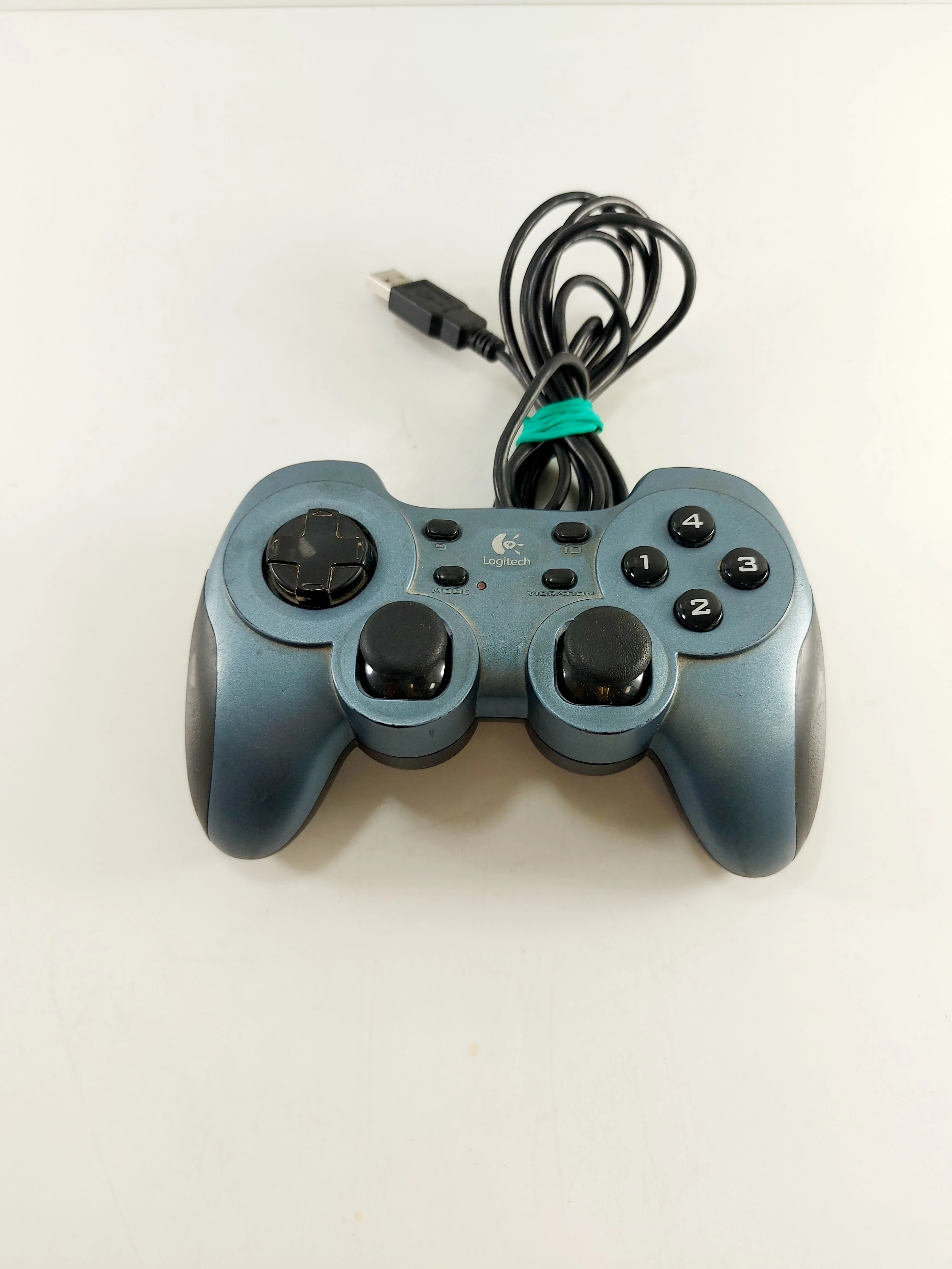 pad-przewodowy-logitech-rumblepad-2-starolecka-63-poznan-x