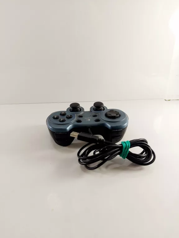 pad-przewodowy-logitech-rumblepad-2-stan-11323-2