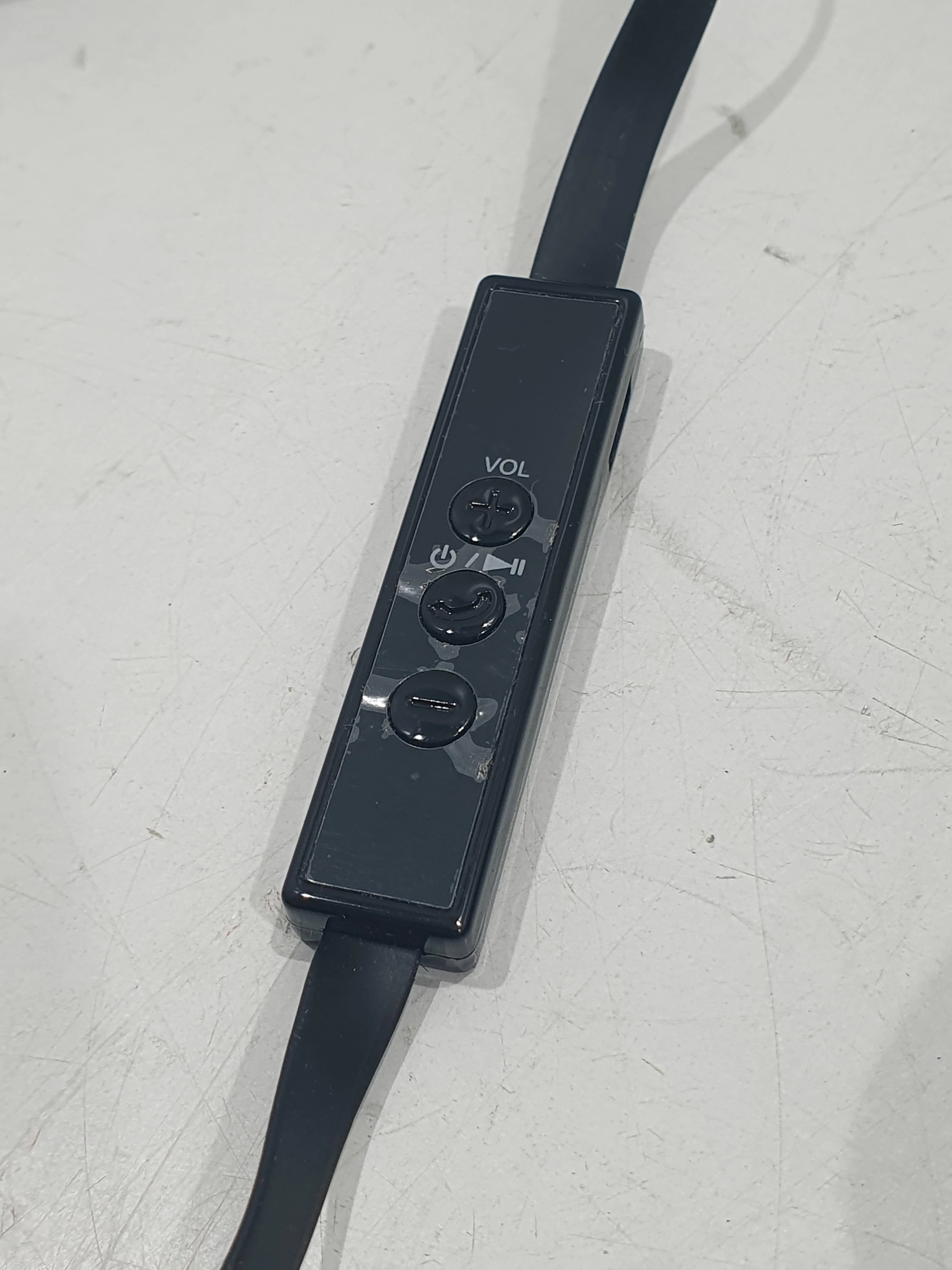 ac-sluchawki-swiss-peak-bosch-transmisja-sygnalu-203713-217785