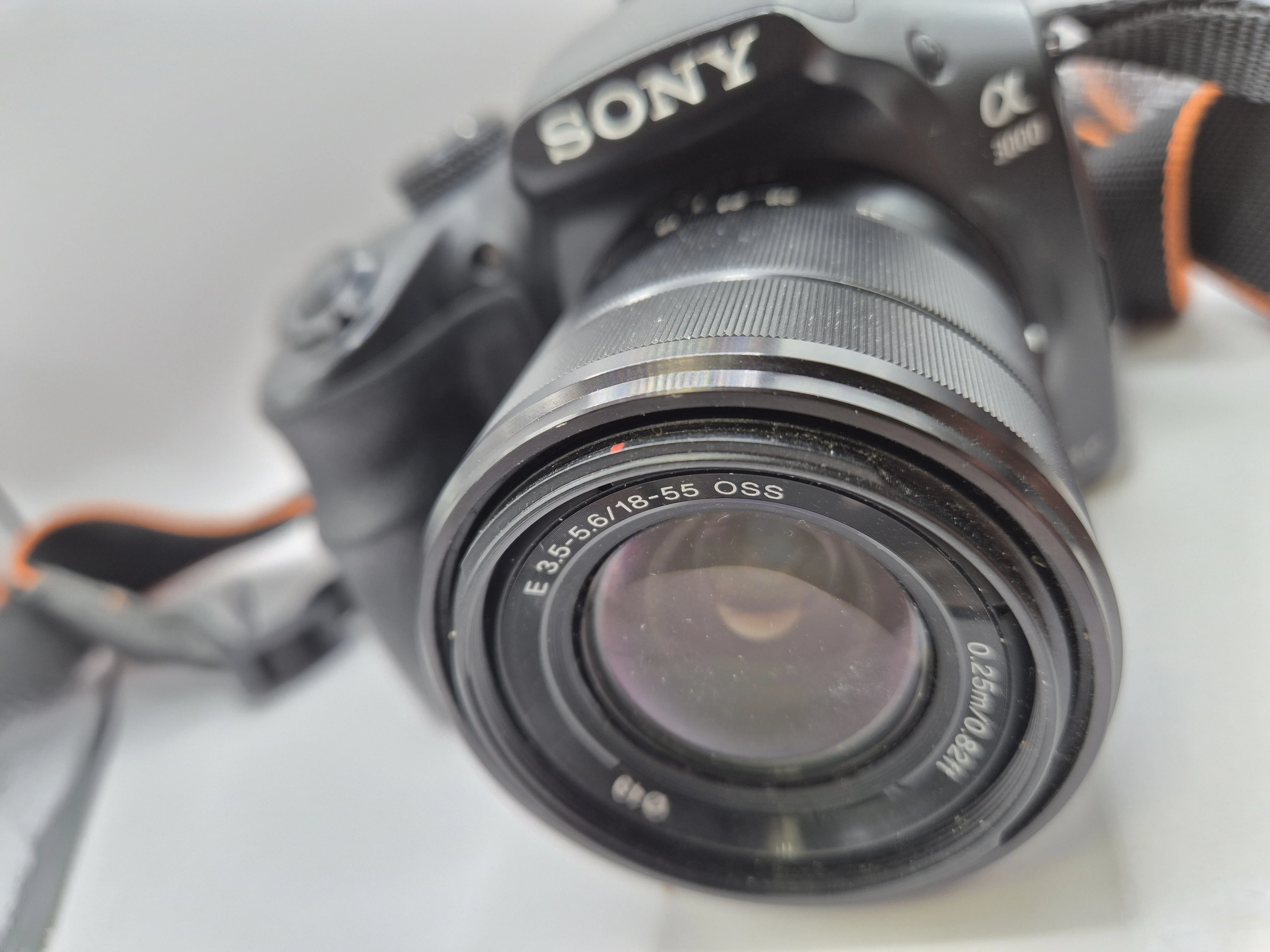 aparat-sony-alpha-a3000-18-55-mm-czarny-model-zalaczonego-obiektywu-ef-s-18-55-mm-f35-56-is-stm
