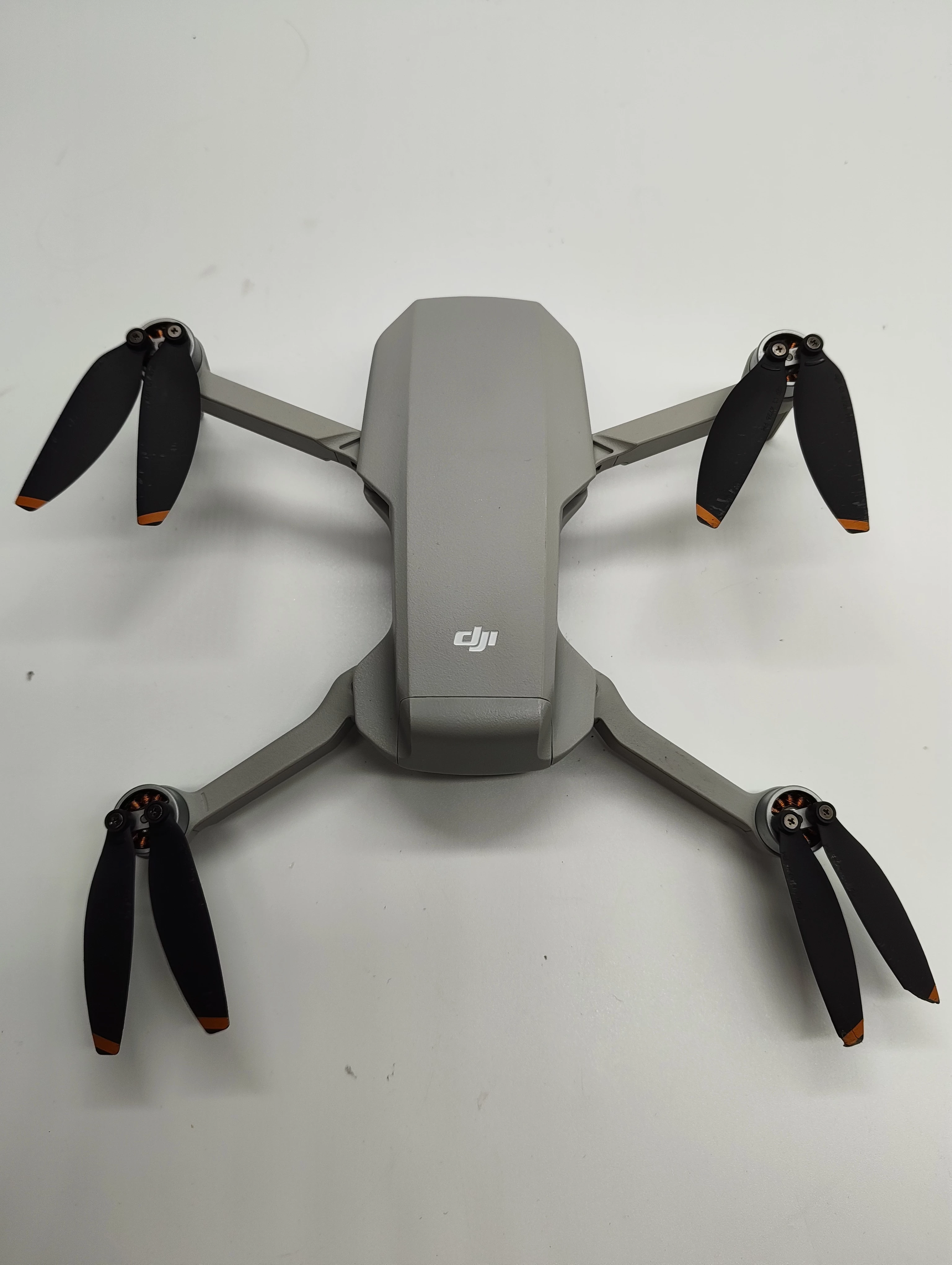 dron-dji-mini-2-se-akumulatory-torba-rodzaj-napedu-1015-1