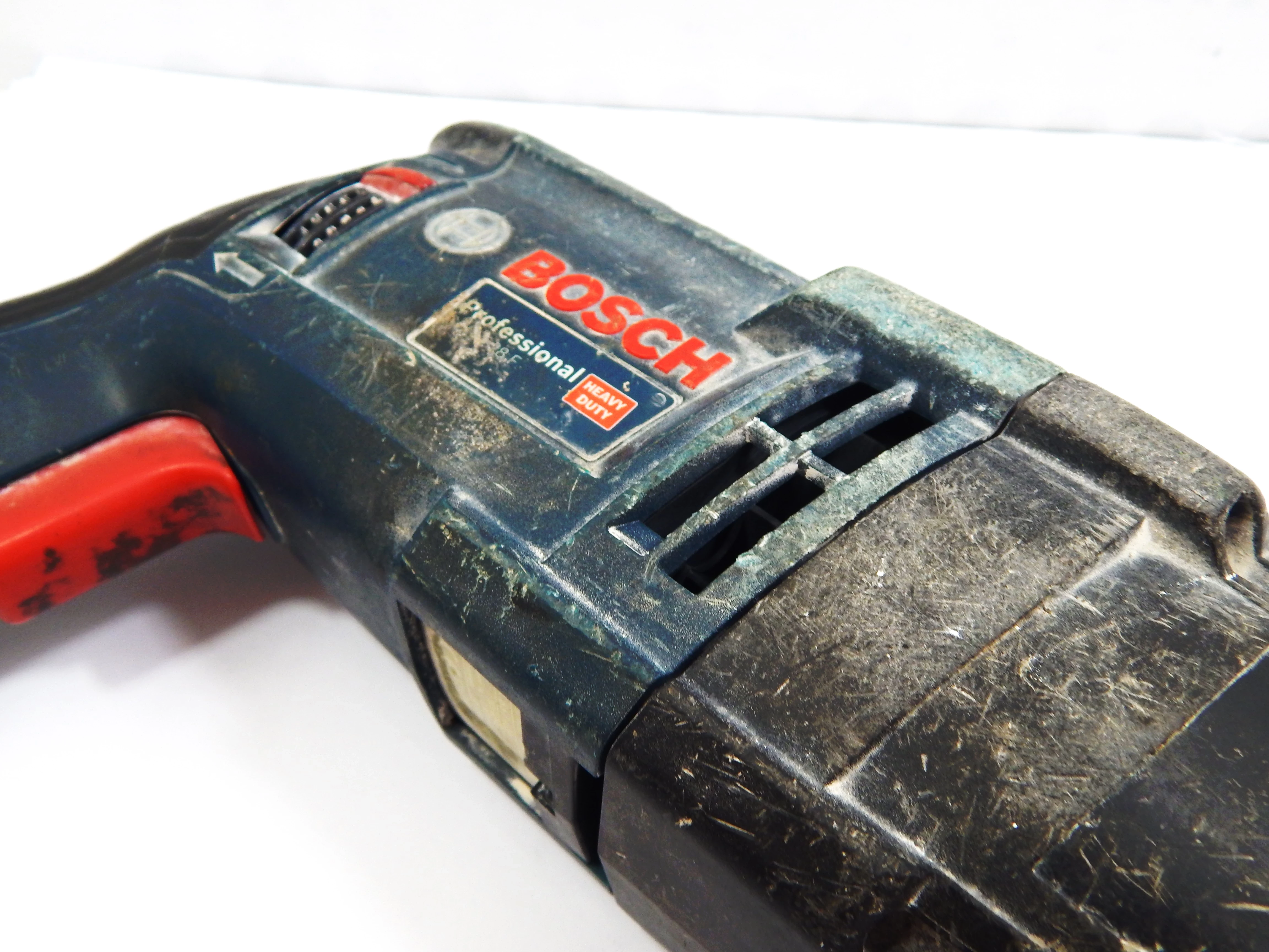 wiertarka-udarowa-bosch-professional-gbh-2-28-f-energia-udaru-270