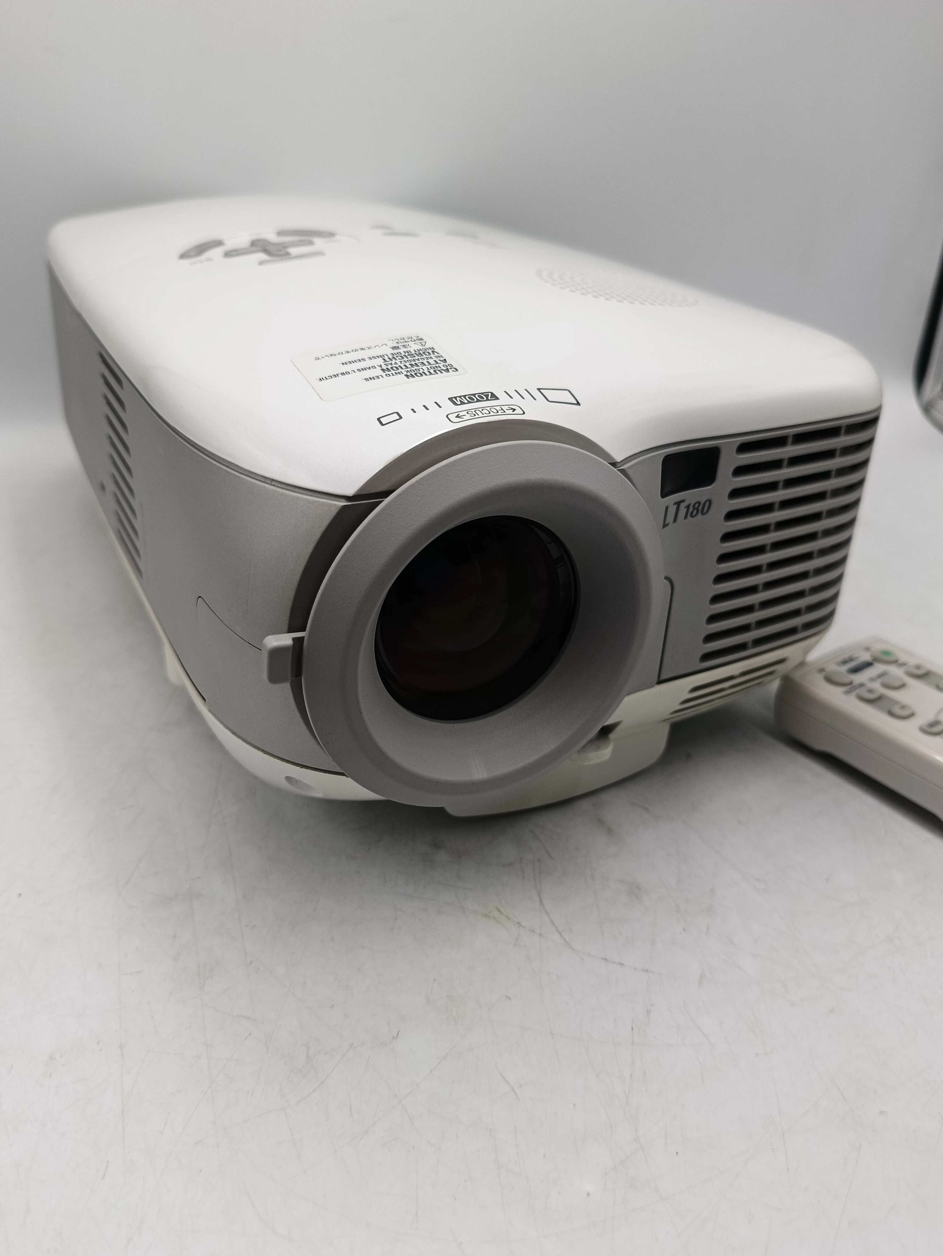 projektor-lcd-nec-lt180-srebrny-technologia-wyswietlania-204793-221733