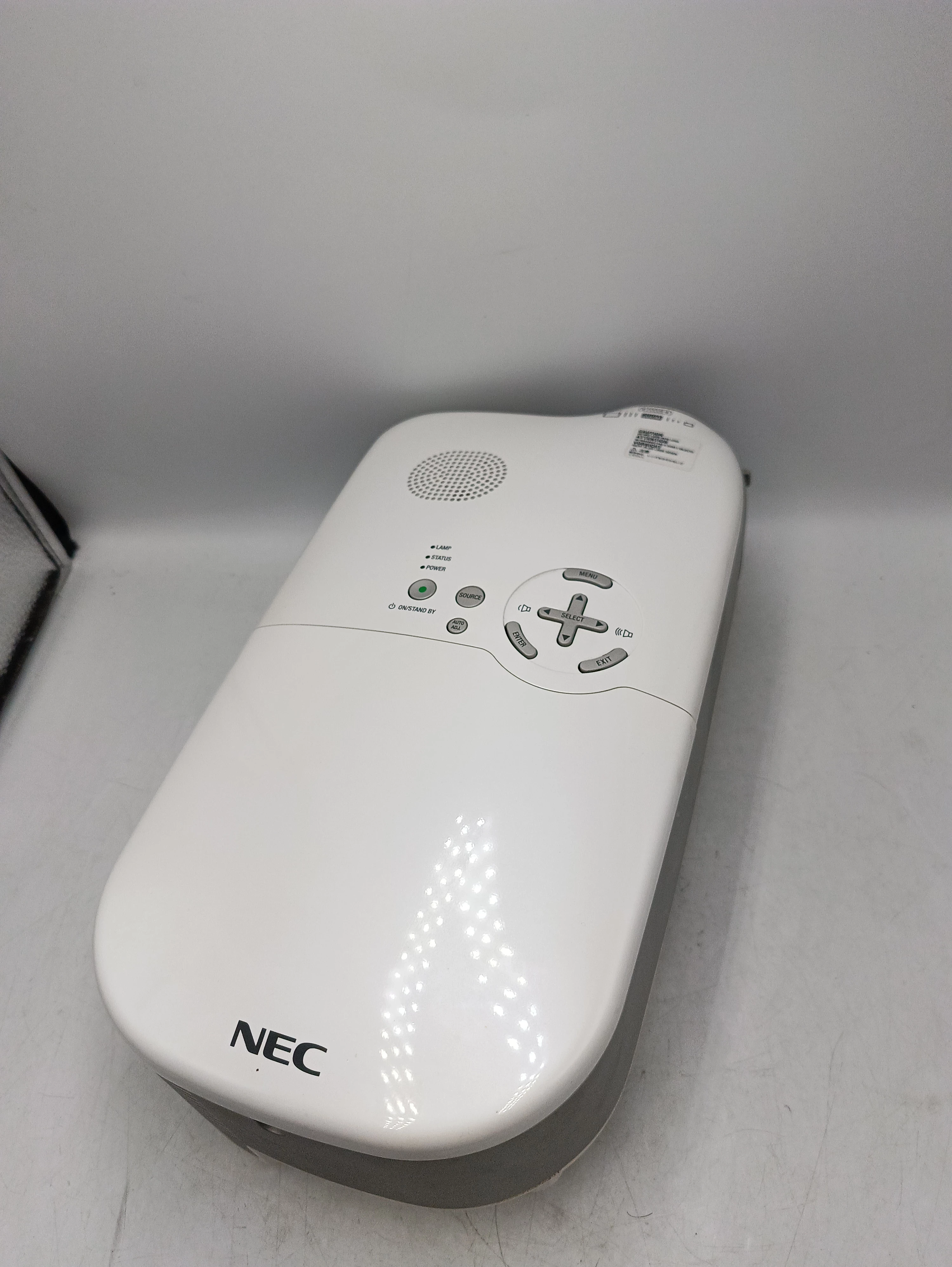 projektor-lcd-nec-lt180-srebrny-ean-gtin-5711045510731