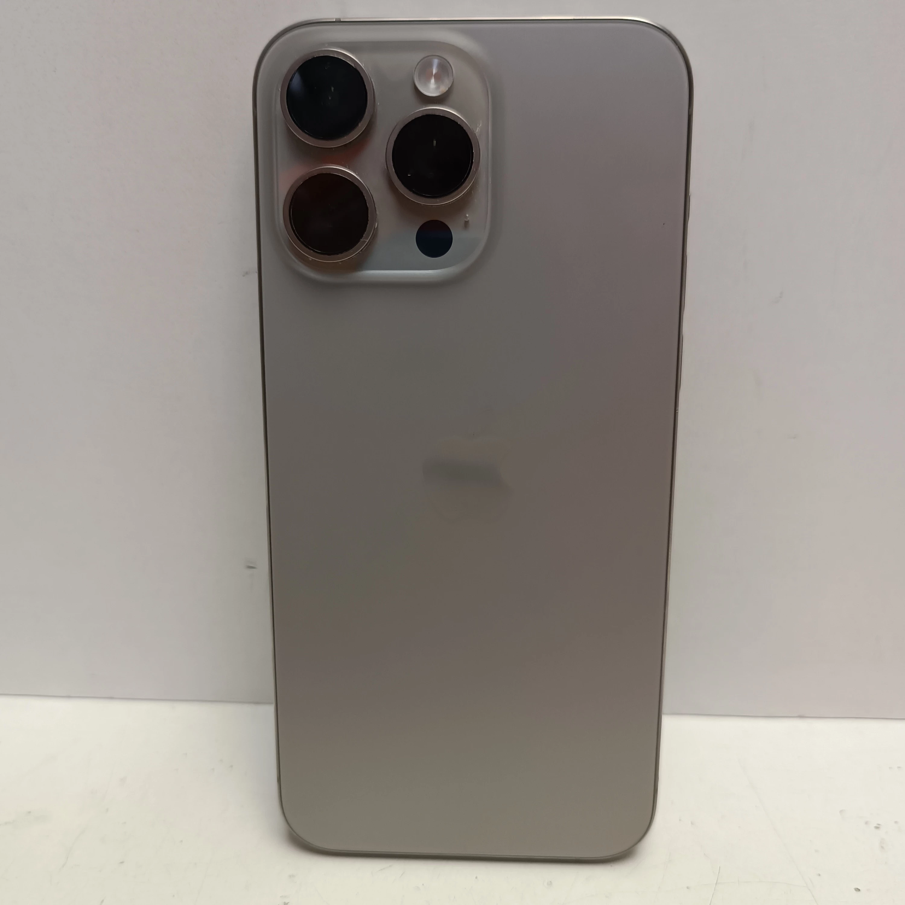 telefon-iphone-15-pro-max-256gb-bateria-88-transmisja-danych-217-2048