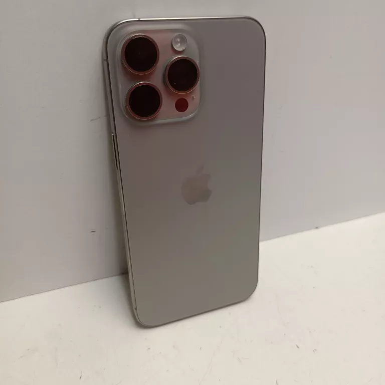 telefon-iphone-15-pro-max-256gb-bateria-88-pojemnosc-akumulatora-3920