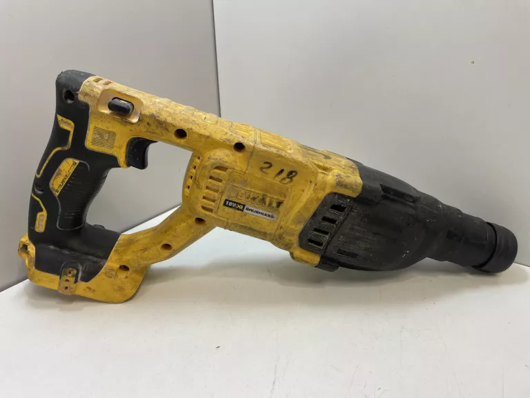 mlotowiertarka-dewalt-dch133-opis-energia-udaru-260