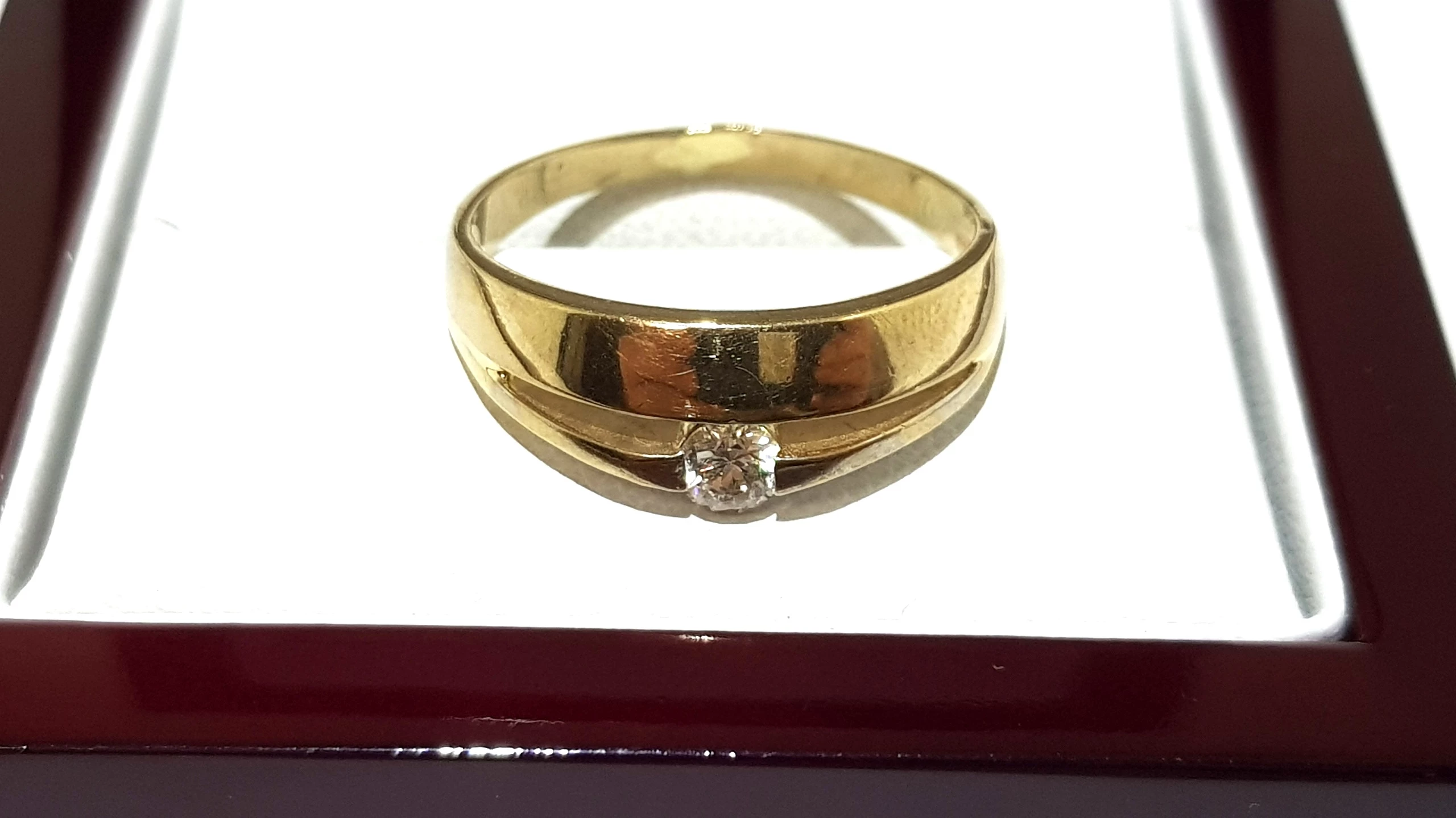 wyrob-jubilerski-uzywany-zloty-pierscionek-pr333-r19-258g-material-15835-2