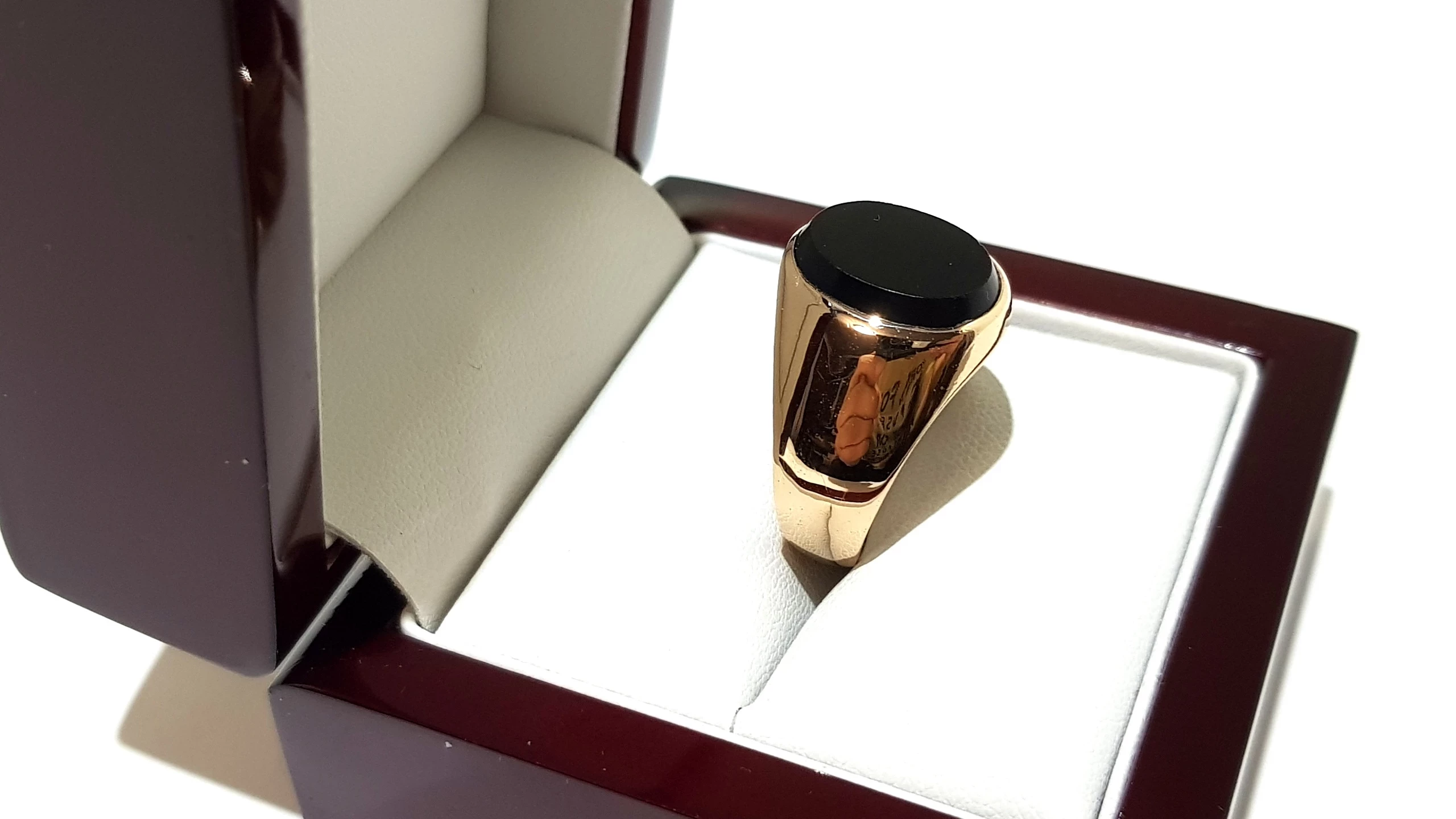 wyrob-jubilerski-uzywany-zloty-sygnet-herbowy-z-koniem-1052g-pr585-r22-stan-11323-2