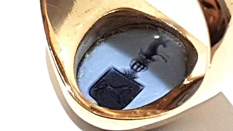 wyrob-jubilerski-uzywany-zloty-sygnet-herbowy-z-koniem-1052g-pr585-r22-plec-15851-2