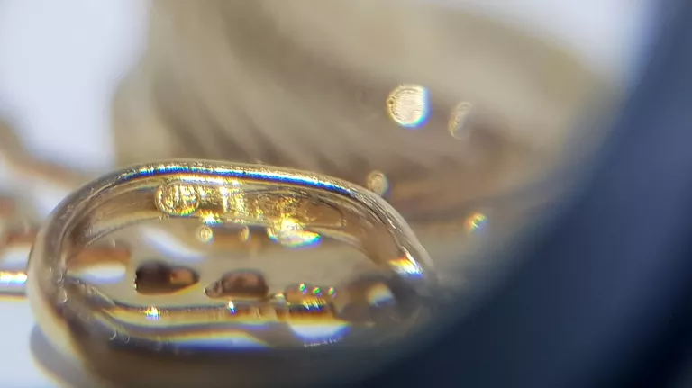 wyrob-jubilerski-uzywany-zloty-medalik-matka-boska-a-part-pr333-17cm077g-kolor-249512-1647429