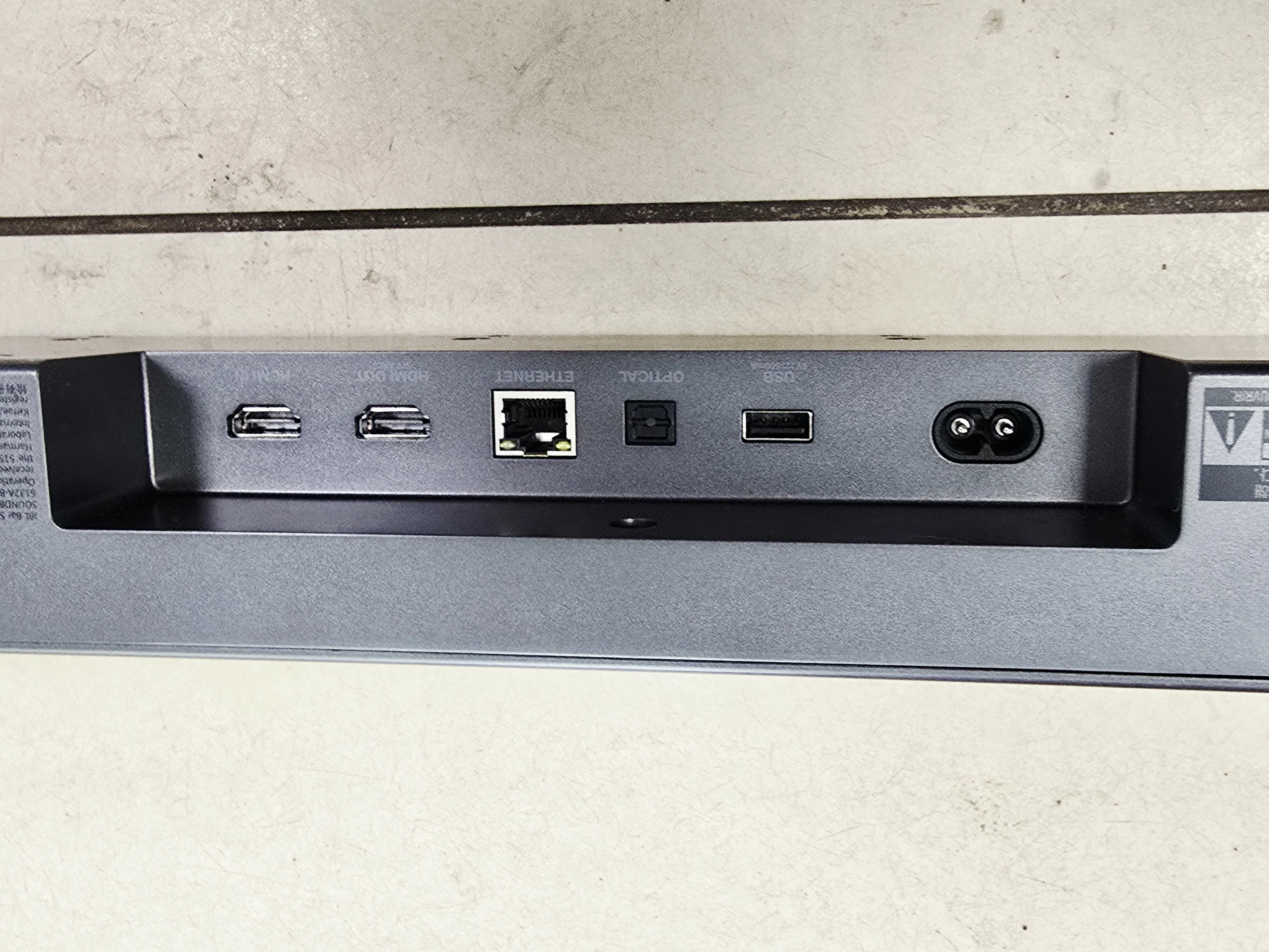 soundbar-jbl-bar-51-subwoffer-pilot-waga-produktu-1620