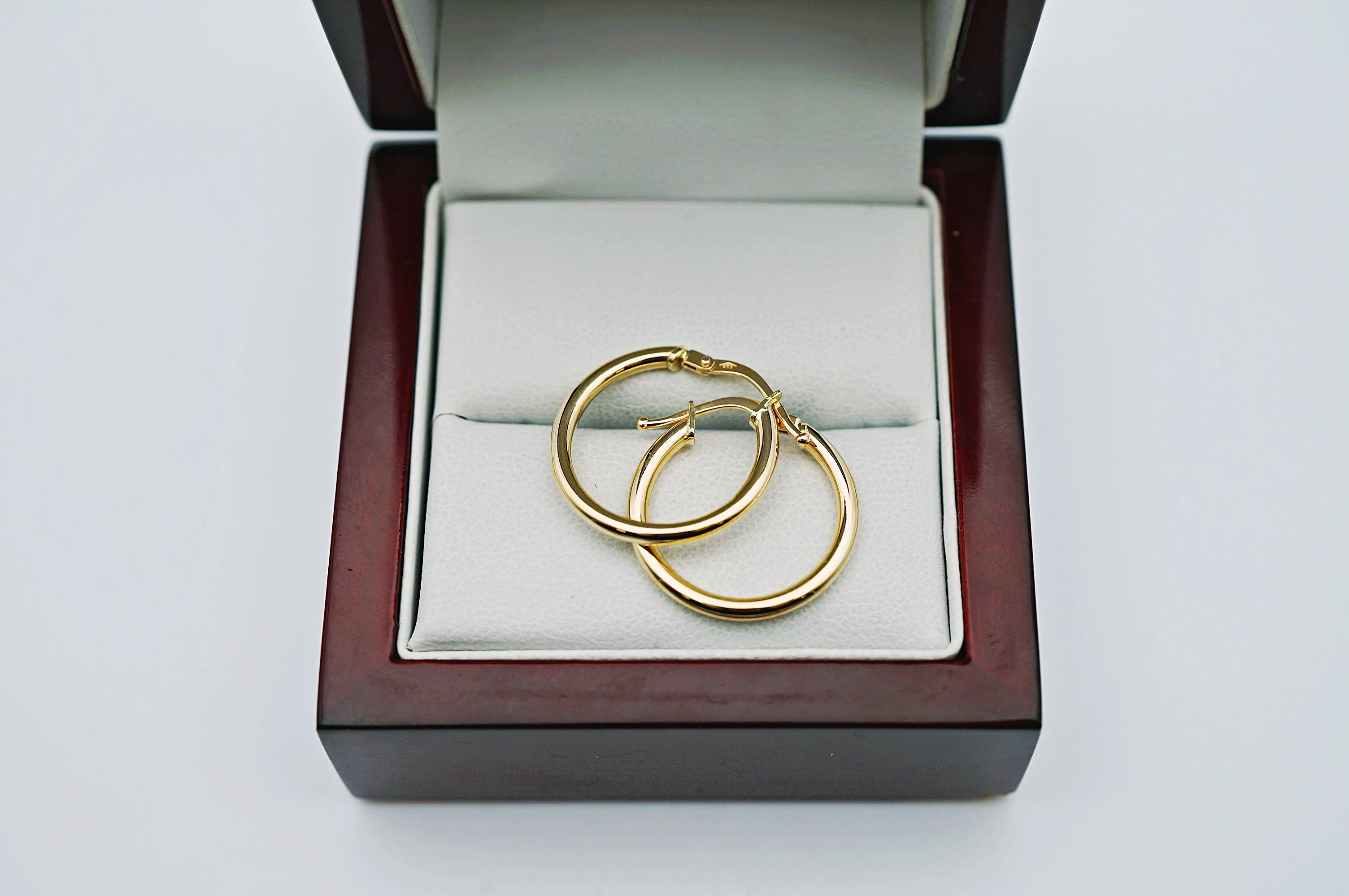 klasyczne-zlote-kolczyki-kolka-585-140g-2cm-garbary-53-poznan