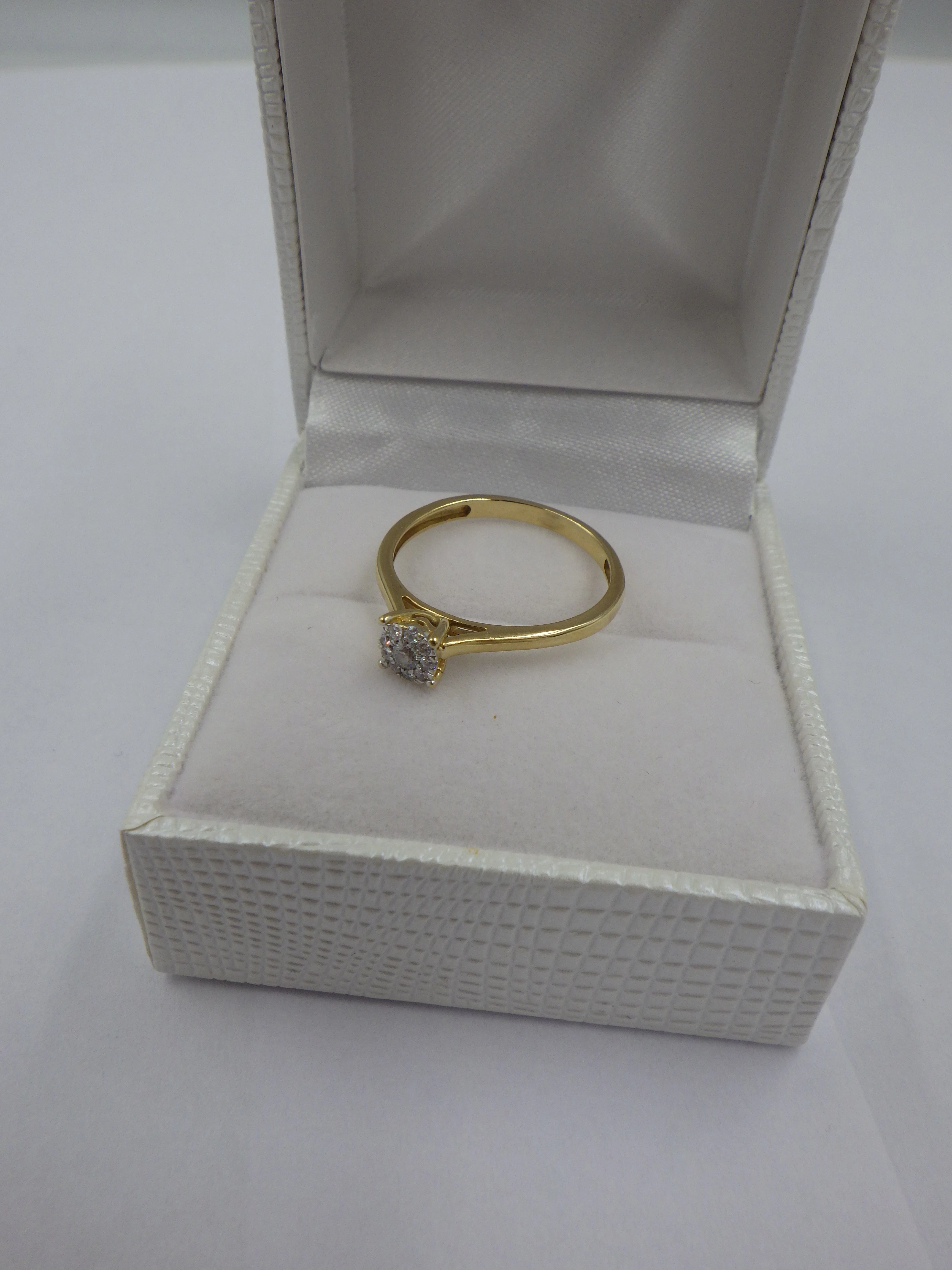 piekny-zloty-pierscionek-z-diamentami-142g-585-r11-rodzaj-2205-2