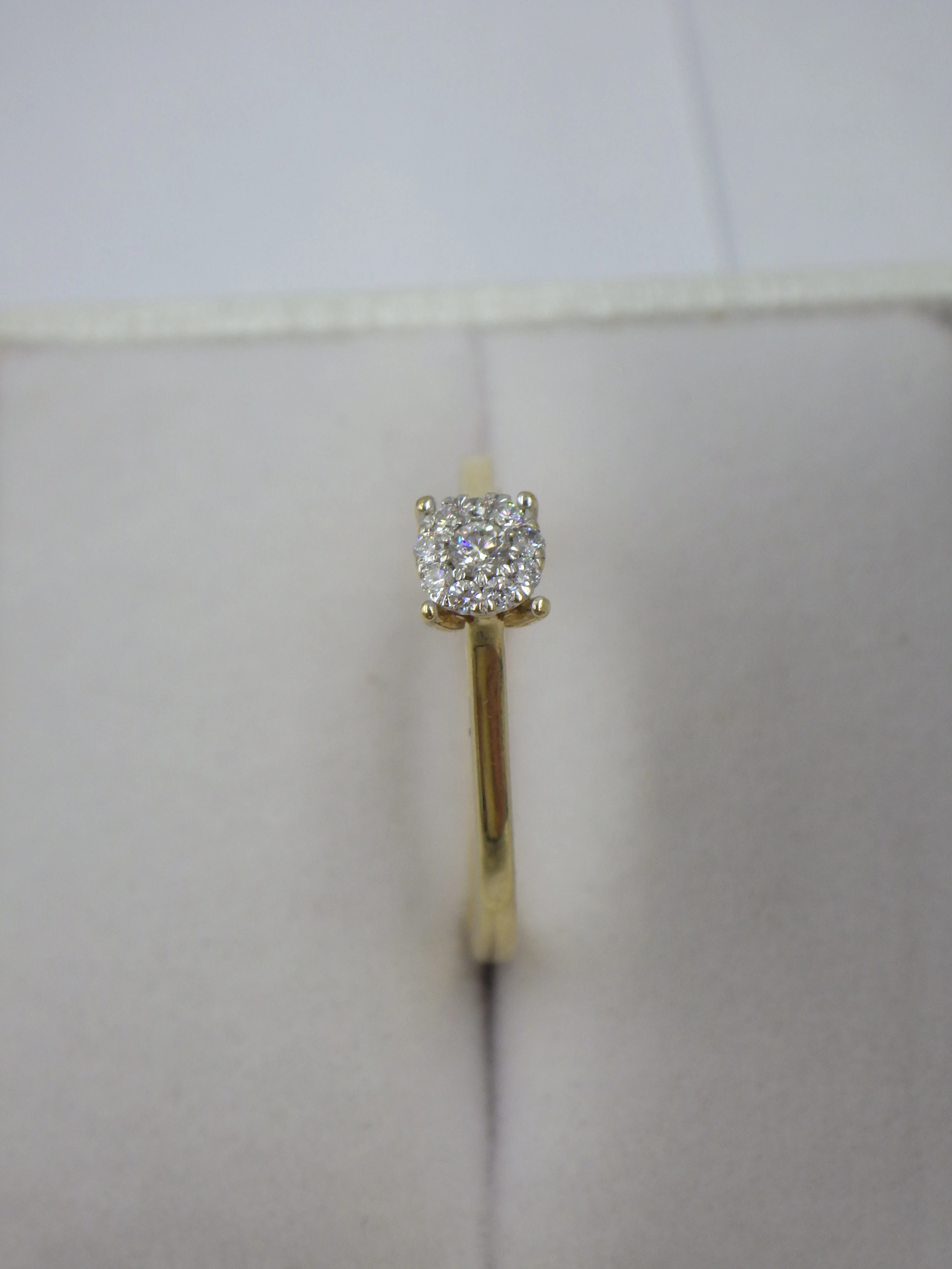 piekny-zloty-pierscionek-z-diamentami-142g-585-r11-material-15835-2