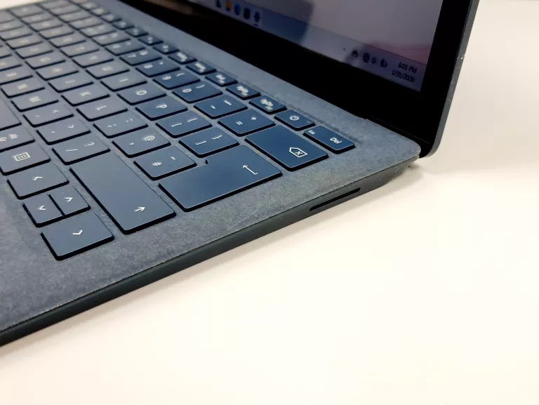 laptop-microsoft-surface-1867-i7-1065g716gb256gb-ssdiris-plus-pojemnosc-dysku-256