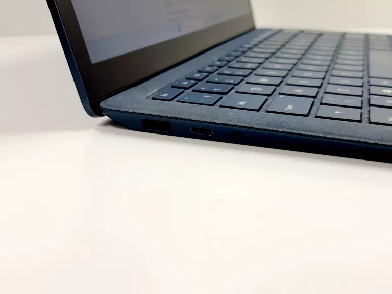 laptop-microsoft-surface-1867-i7-1065g716gb256gb-ssdiris-plus-wielkosc-pamieci-ram-200941-2185