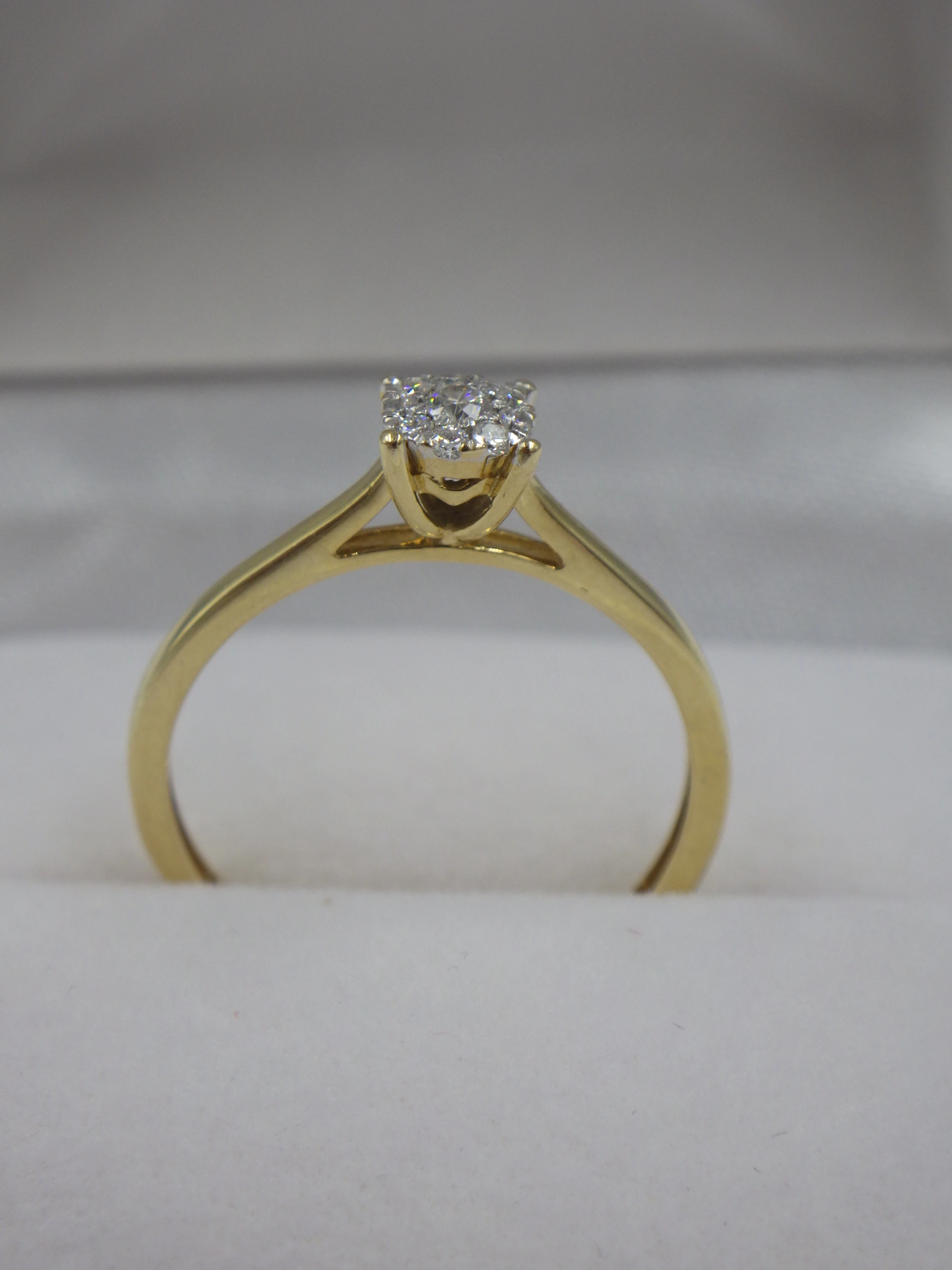 piekny-zloty-pierscionek-z-diamentami-142g-585-r11-waga-126