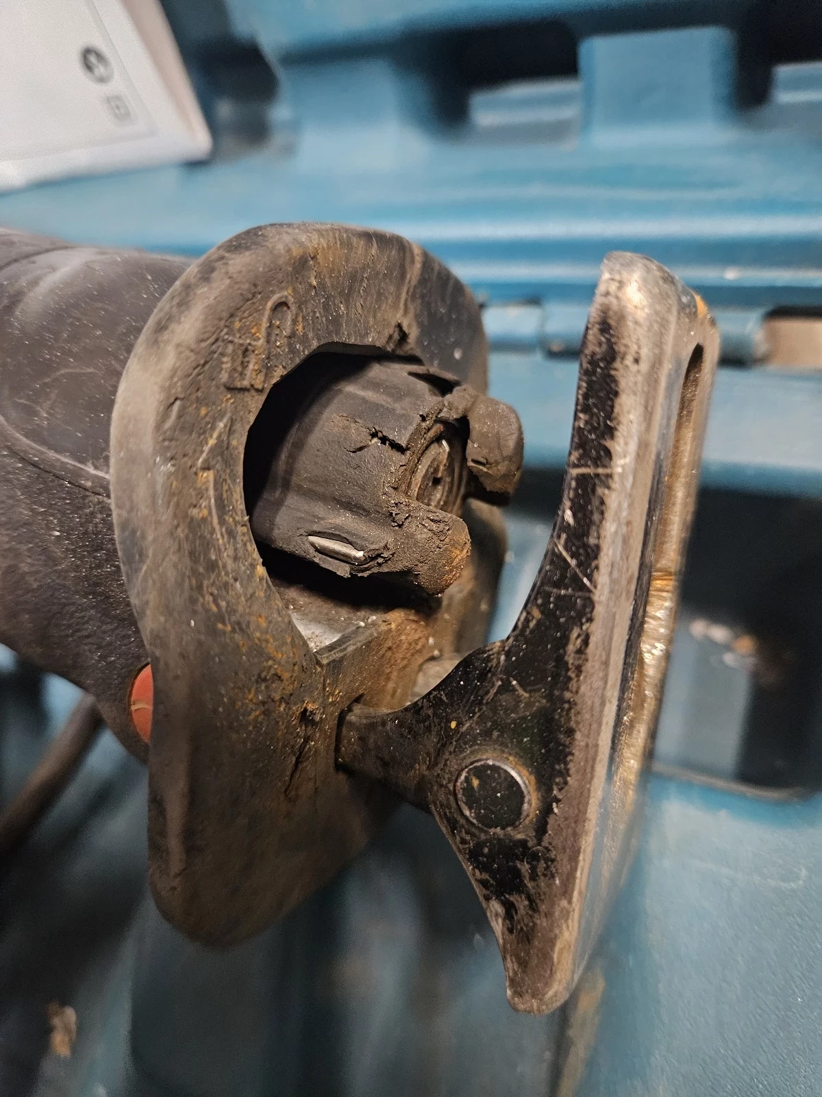 pila-szablasta-makita-jr3050t-walizka-marka-248811-950929