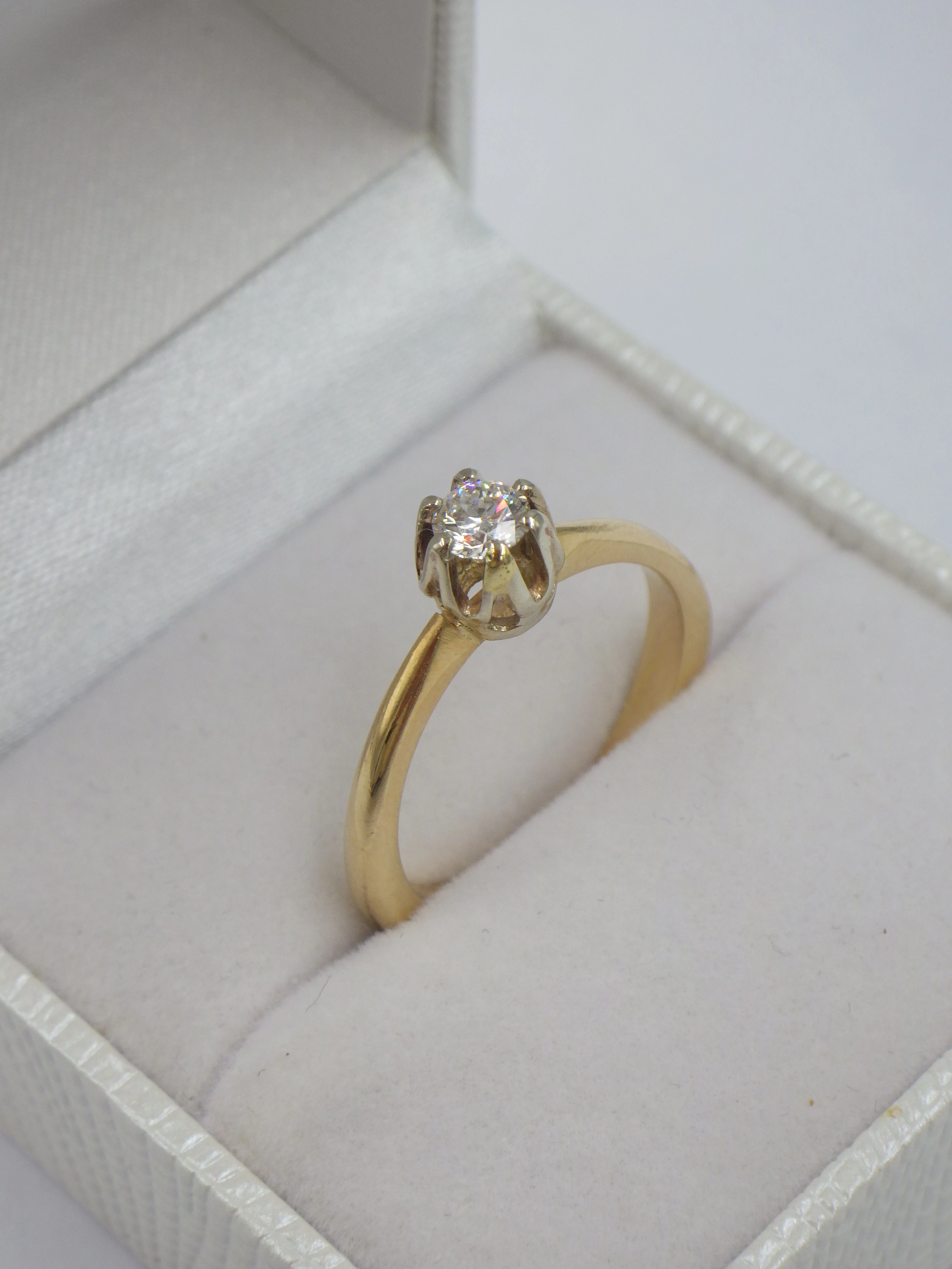 piekny-zloty-pierscionek-z-diamentem-025ct-295g-585-r14-kamien-17088-8388608