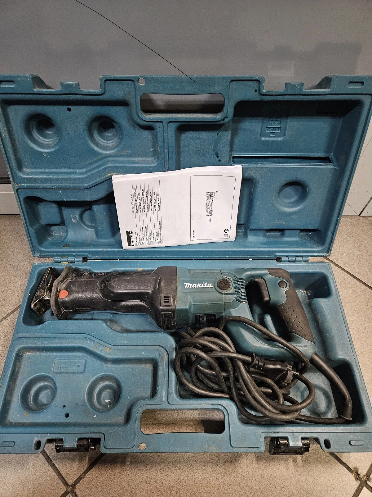 pila-szablasta-makita-jr3050t-walizka-saturna-41-glogow