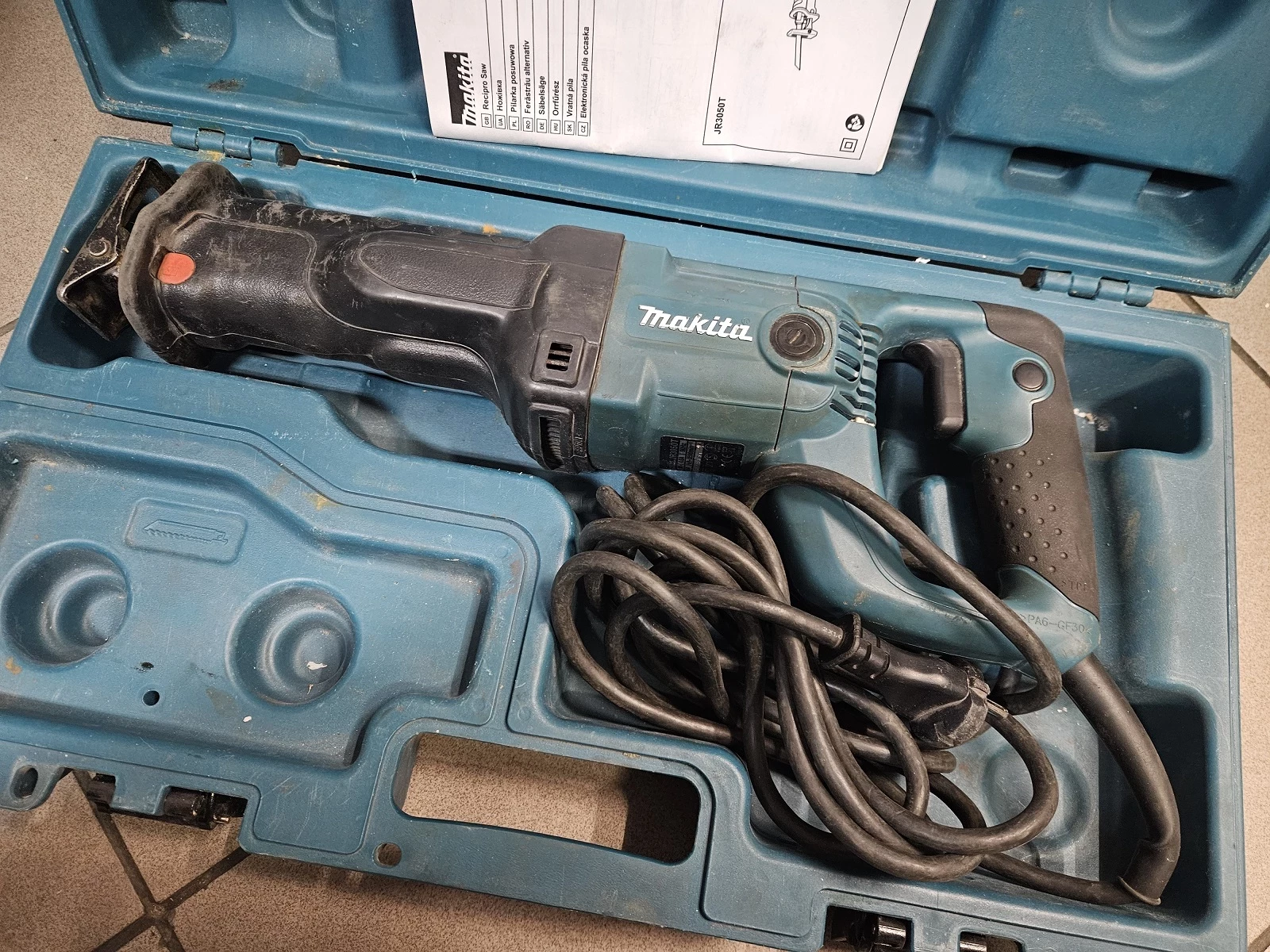 pila-szablasta-makita-jr3050t-walizka-ean-gtin-088381061407