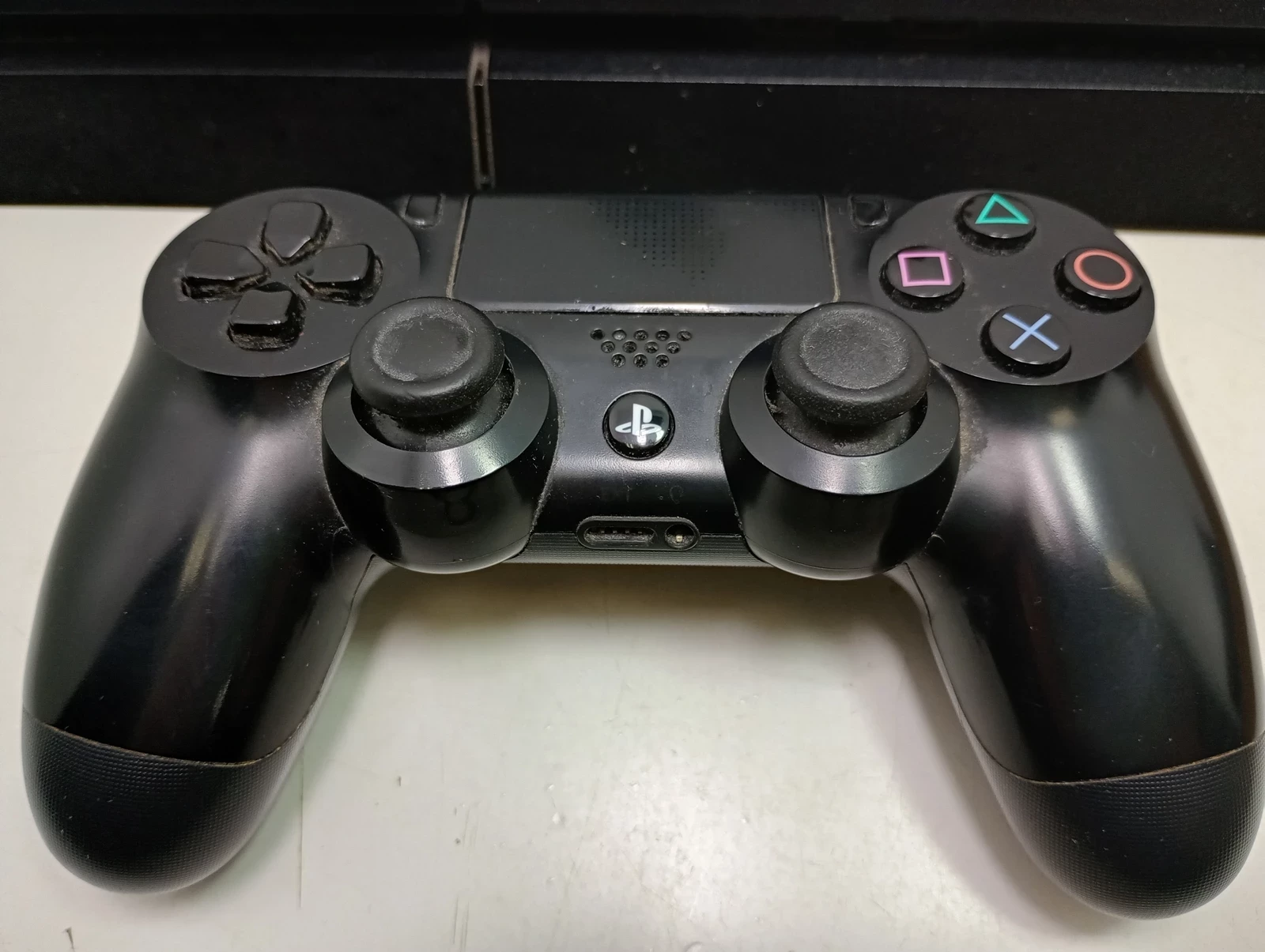 konsola-ps4-1116a-500-gb-kable-pad-kod-producenta-sony-interactive-entertainment