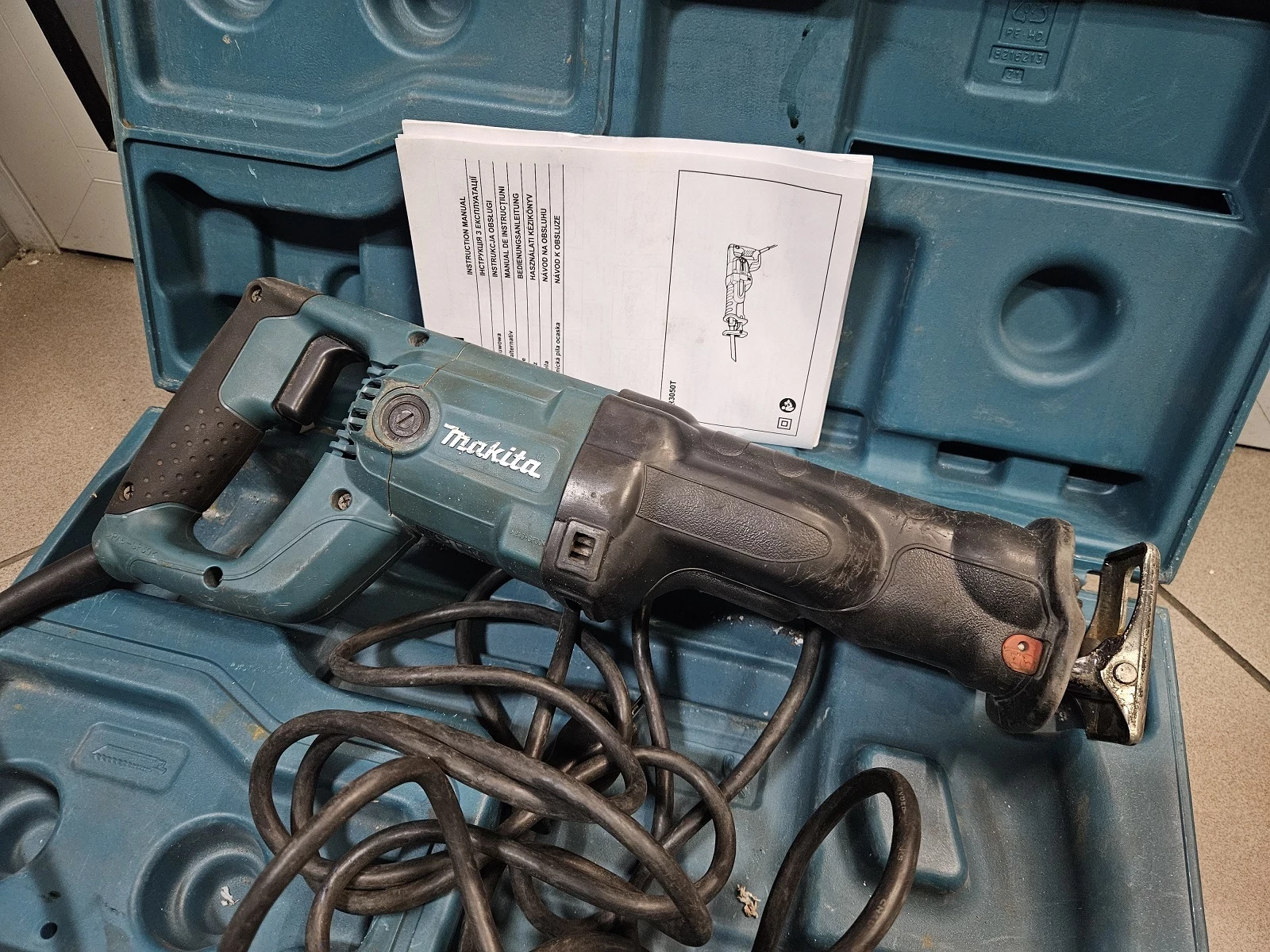 pila-szablasta-makita-jr3050t-walizka-rodzaj-228781-335385