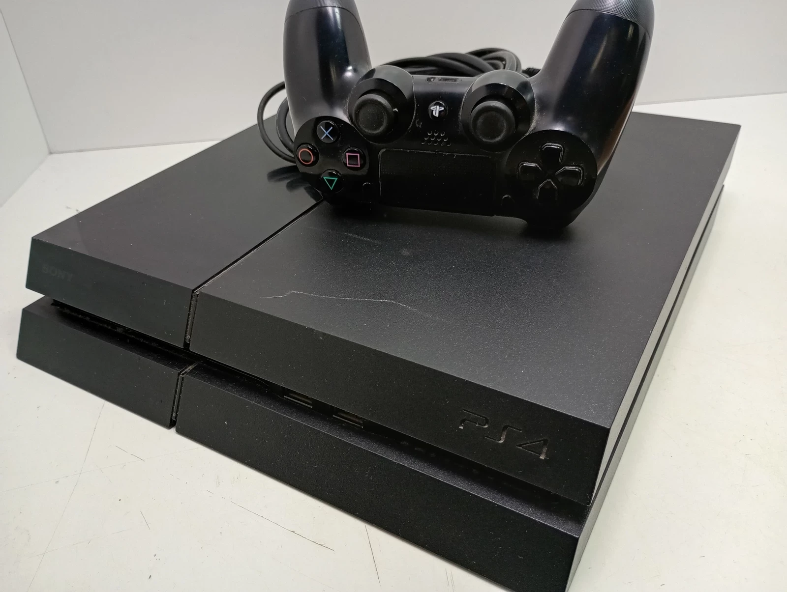 konsola-ps4-1116a-500-gb-kable-pad-kolor-249512-1647413