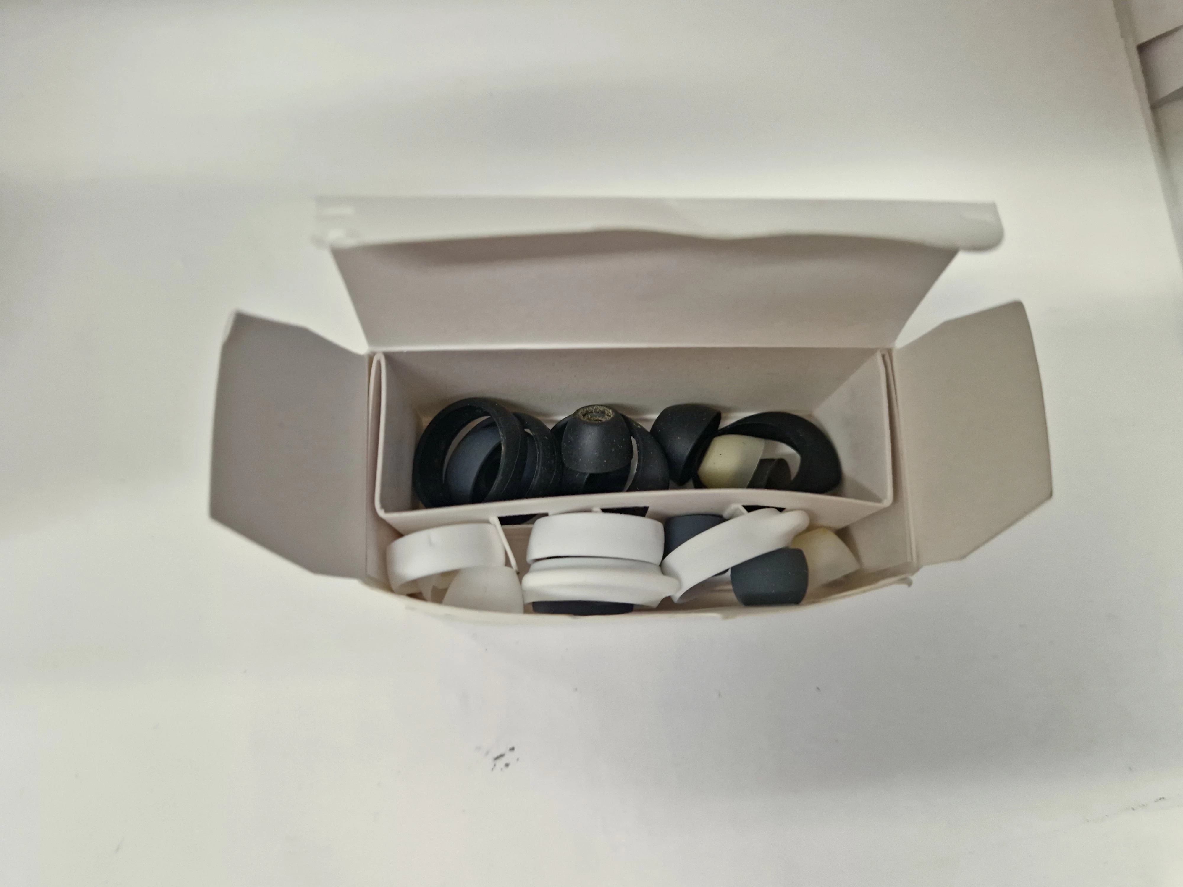 sluchawki-samsung-buds-plus-opis-ean-gtin-8806090196089