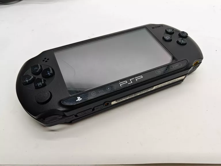 konsola-playstation-portable-psp-e1004-ean-gtin-040236445282