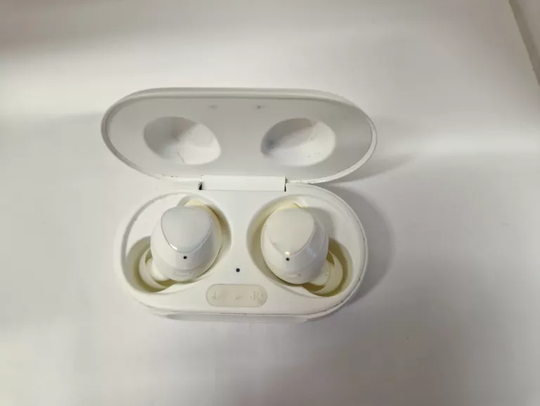 sluchawki-samsung-buds-plus-opis-stan-11323-2