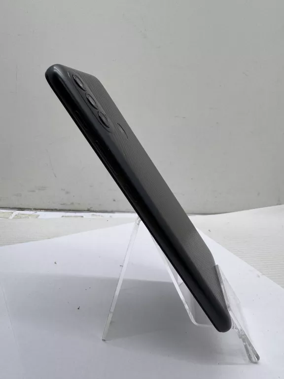 telefon-motorola-moto-e40-464-gb-pudelko-kod-producenta-parl0001pl