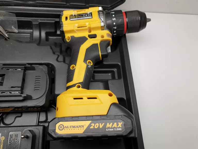 wiertarko-wkretarka-kaltmann-20v-2xaku-20ah-zestaw-walizka-marka-248811-960053