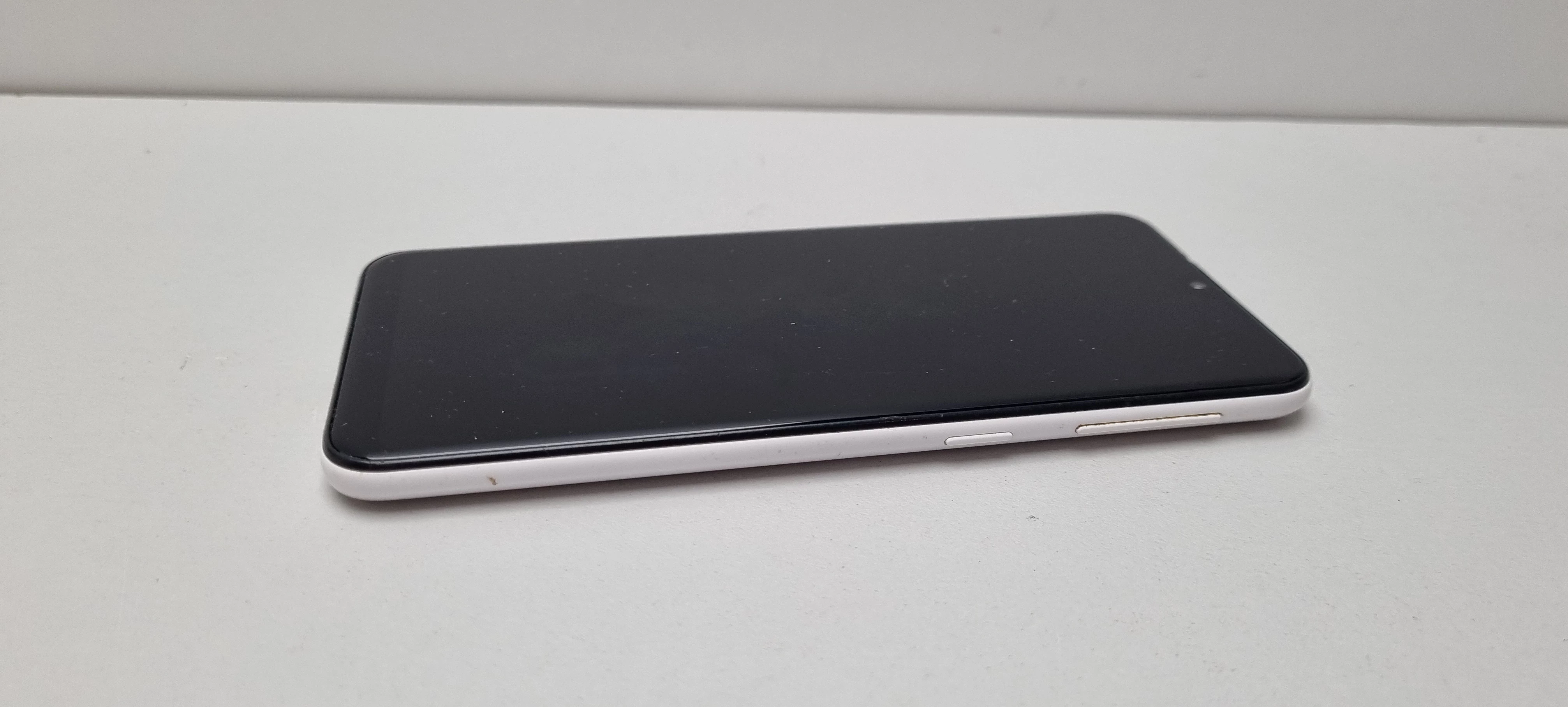 telefon-galaxy-a20e-332gb-typ-202685-212929