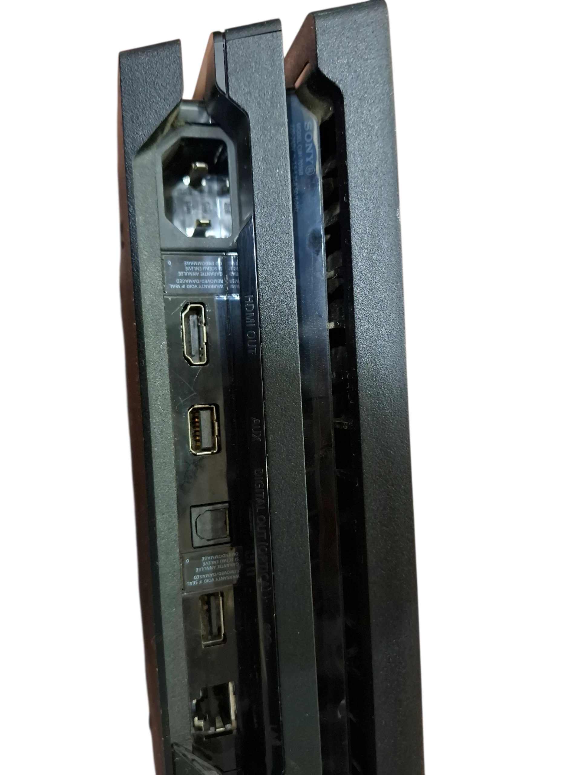 sony-ps4-pro-1tb-cuh-7016b-pad-liczba-kontrolerow-w-zestawie-205994-225550