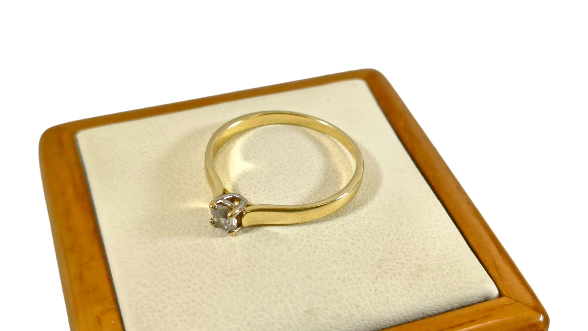 zloty-pierscionek-z-kamieniem-585221g-r20-rodzaj-2205-2