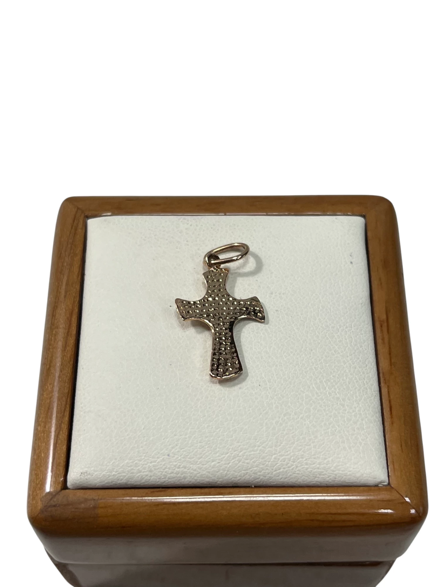 piekny-zloty-krzyzyk-585-124g-kod-producenta-piekny-zloty-krzyzyk-585