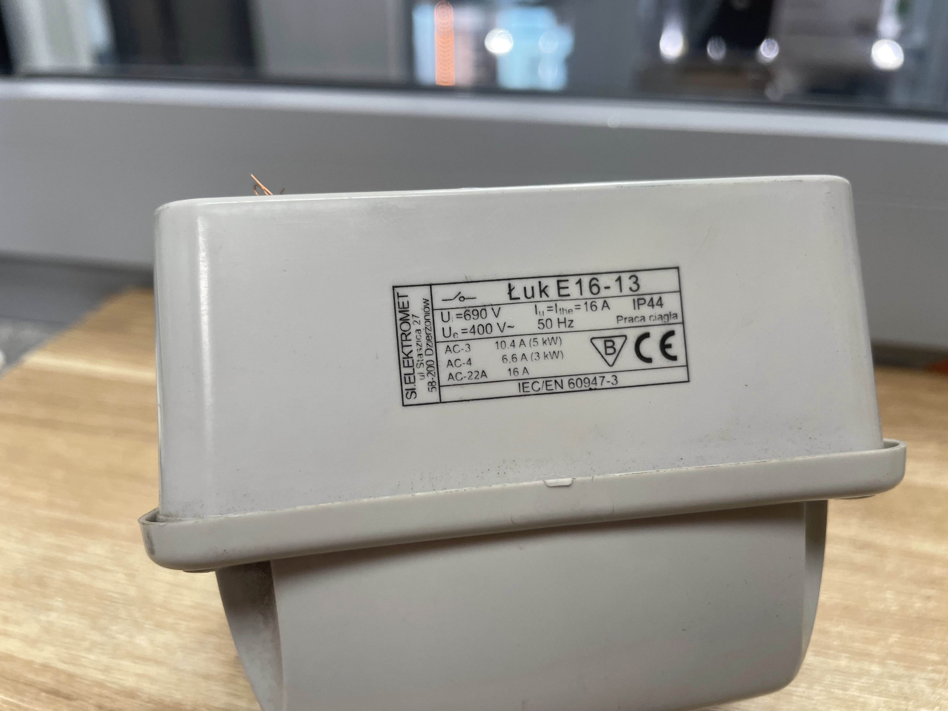 elektromet-lacznik-krzywkowy-w-obudowie-16a-3-bieguny-luk-e16-13-0-1-95161-marka-248811-970529