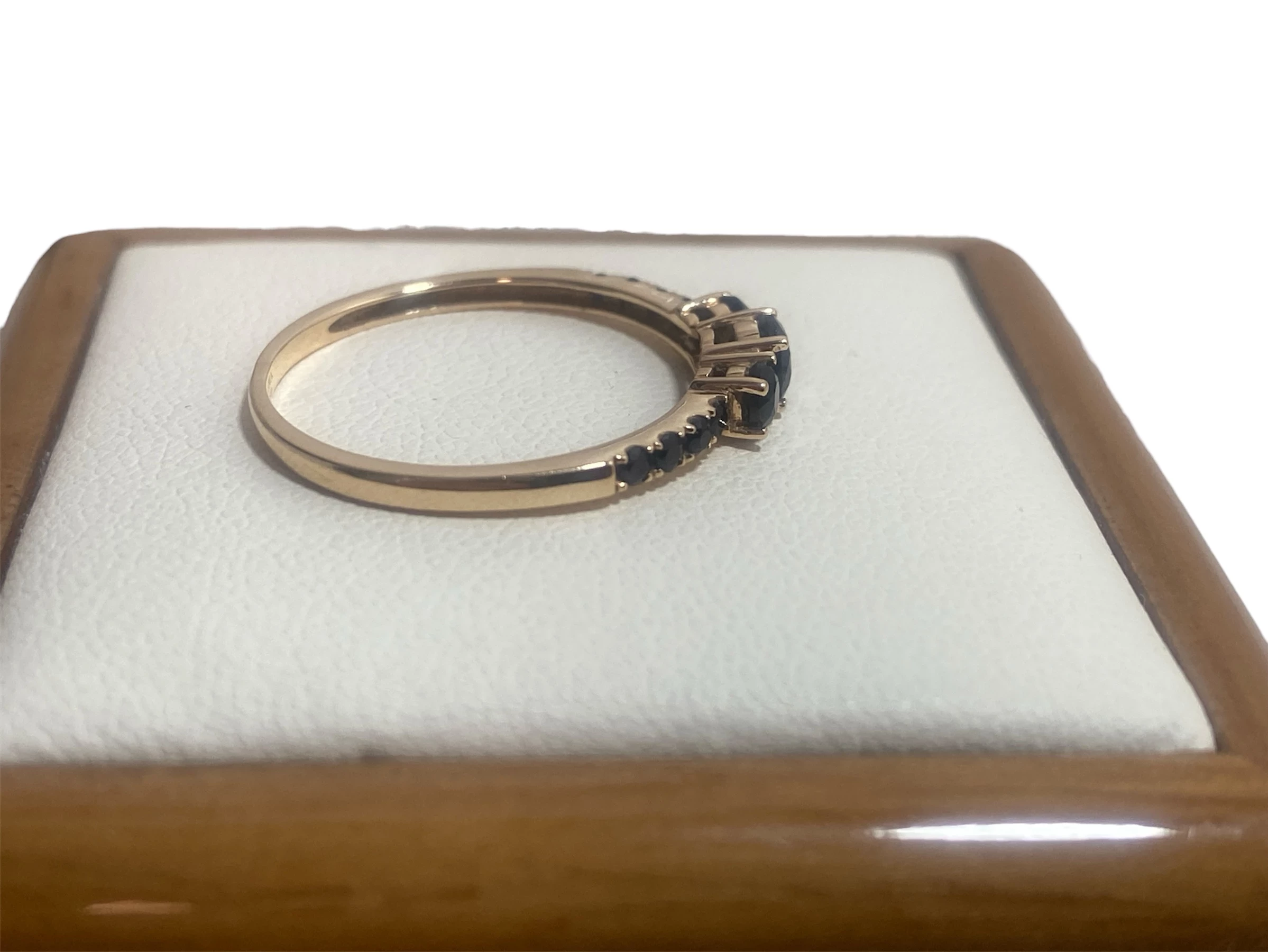 zloty-pierscionek-585-163g-rozmiarsrednica-wew-mm-372-12