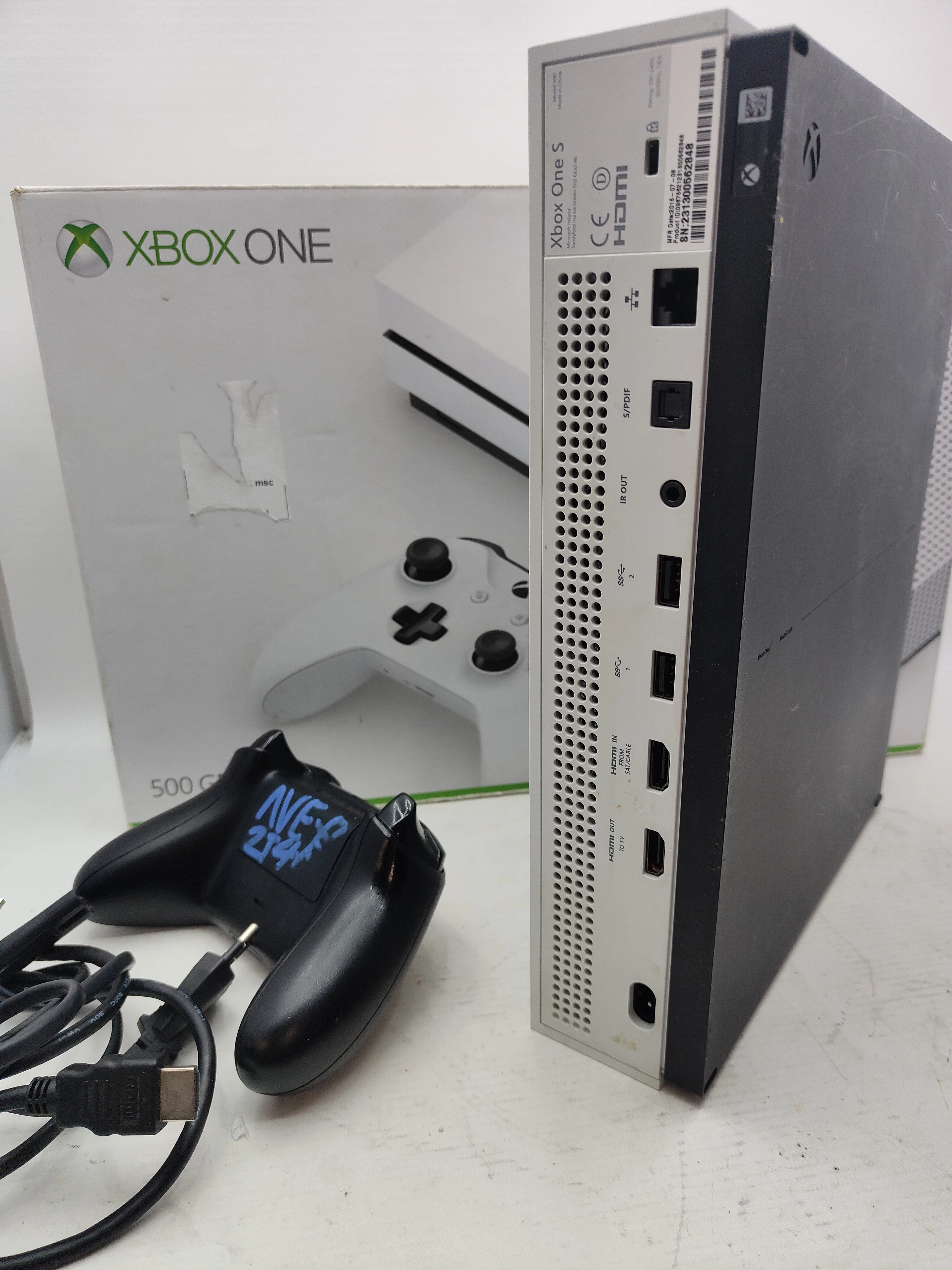 konsola-xbox-one-s-500gb-komplet-liczba-kontrolerow-w-zestawie-205994-225550