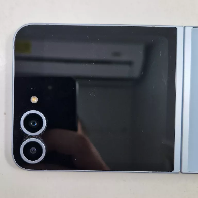 samsung-galaxy-z-flip6-12256-gb-niebieski-system-operacyjny-4388-1